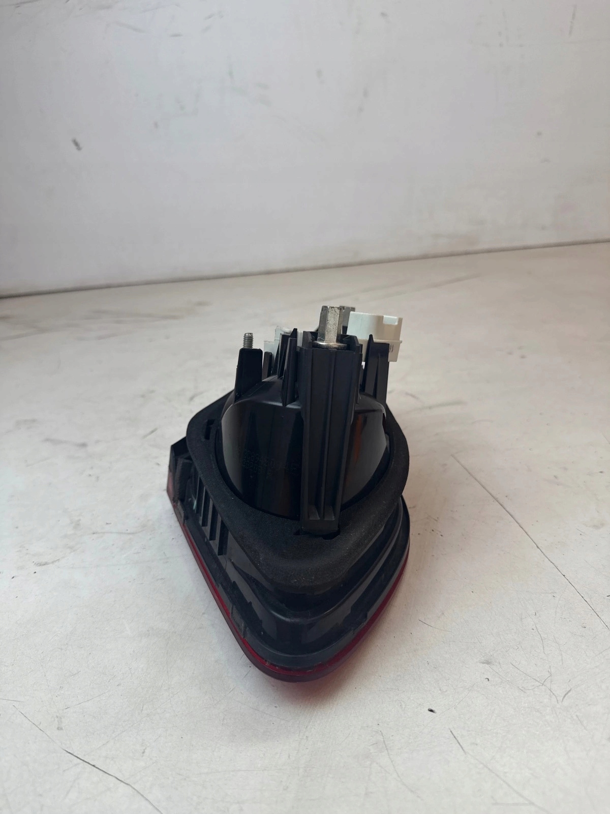 light rear part rear right to the bonnet Volkswagen Passat B6 CC