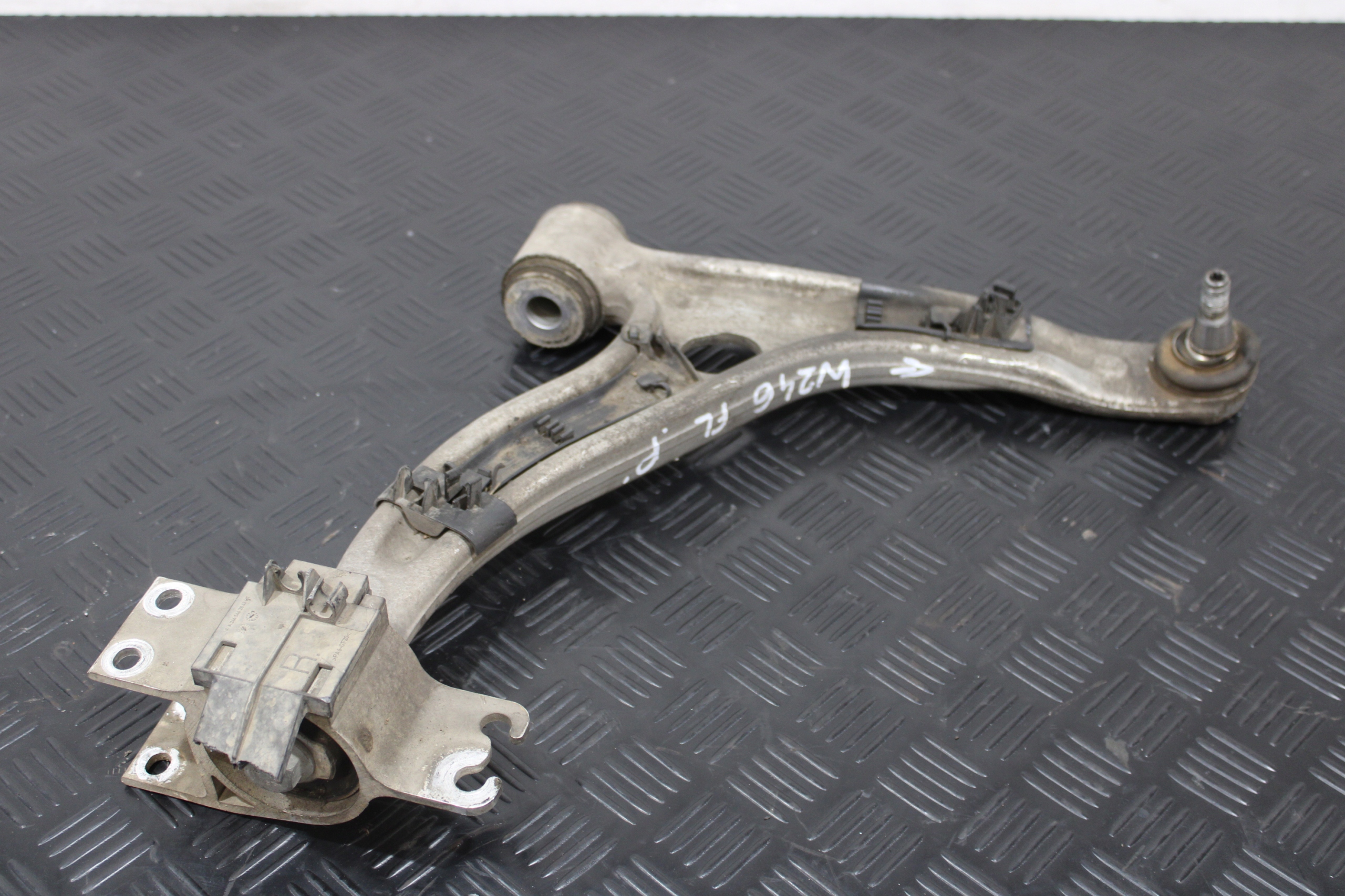 arm right front MERCEDES B-KLASA W246 LIFT