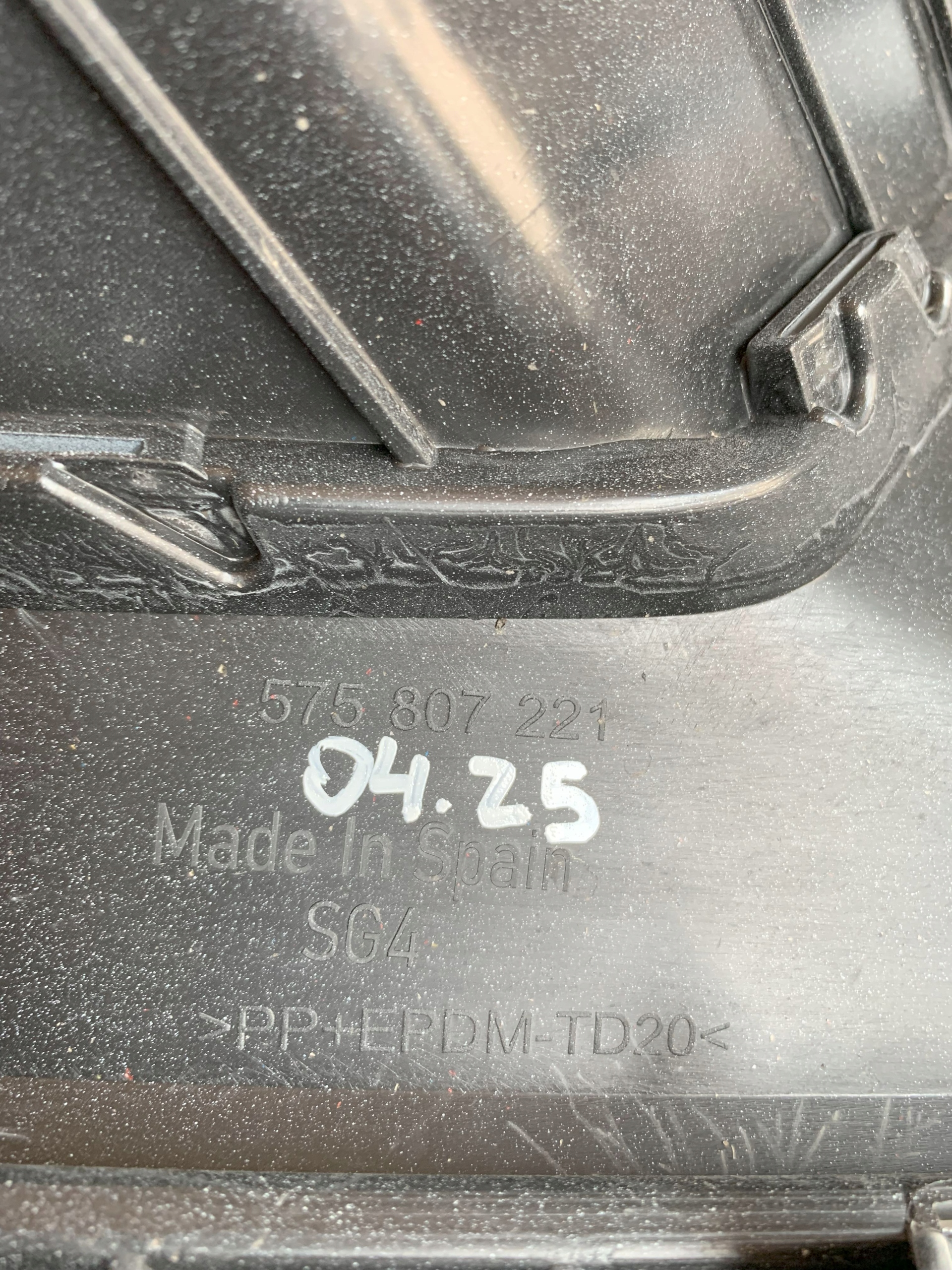 бампер перед передний seat Ateca 17r датчик парковки 2017 575807221 04.25