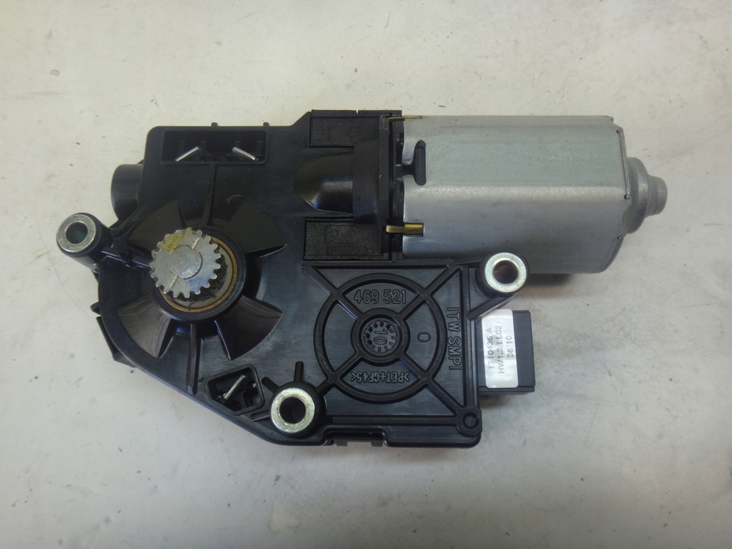 SILNICZEK SZYBERDACHU MECHANIZM DACHU PRZESUWNEGO BMW F20 F30 F10 F01 G11 Jakość części (zgodnie z GVO) O - oryginał z logo producenta pojazdu (OE)