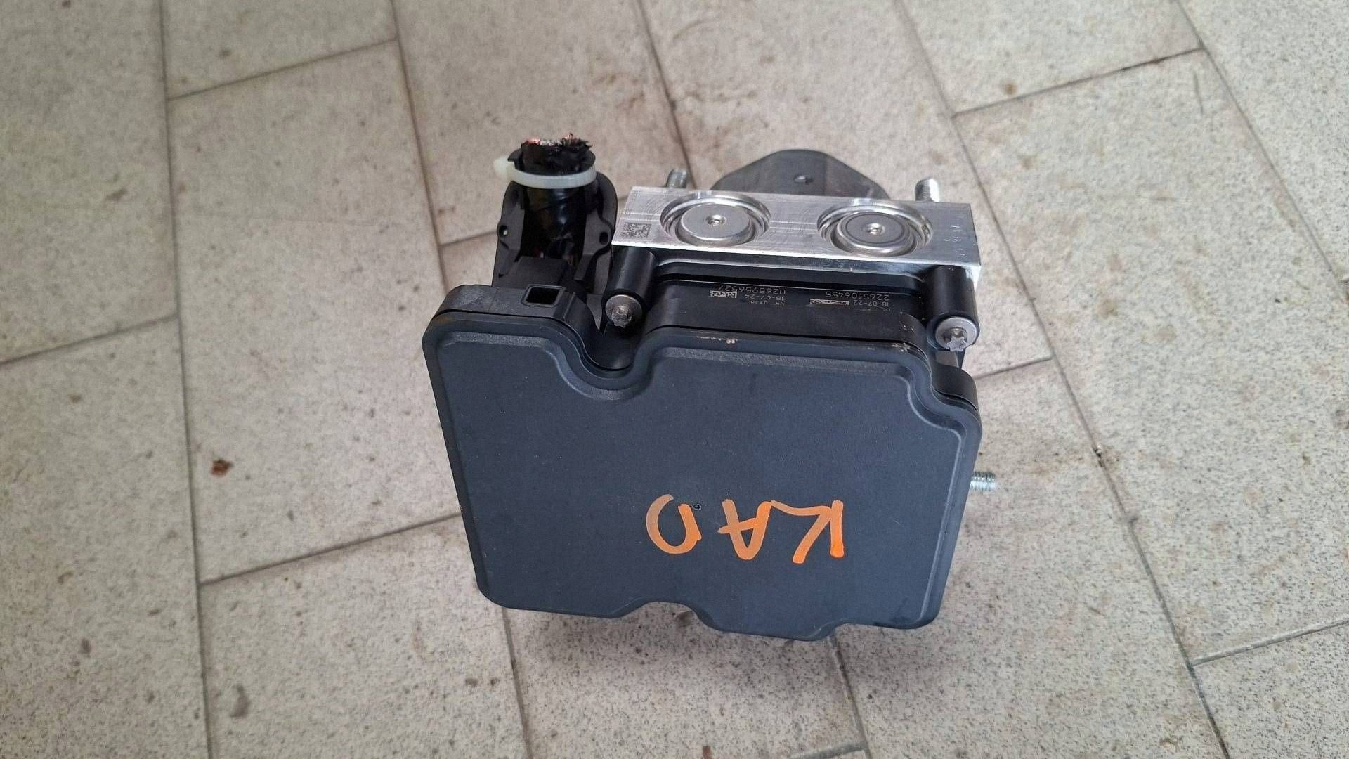 pump ABS Renault Kadjar 476608240R