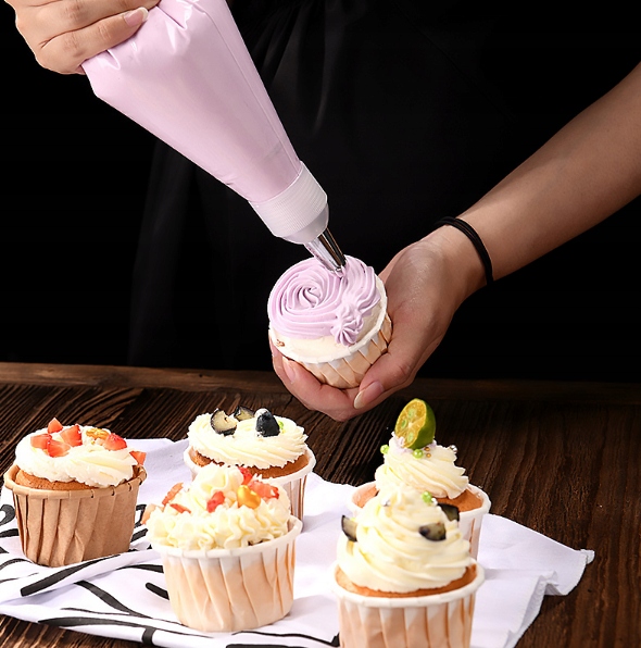 Rękaw Cukierniczy do Dekoracji Tortu Dekorator WORKI Rozmiar S 100szt Materiał dominujący tworzywo sztuczne