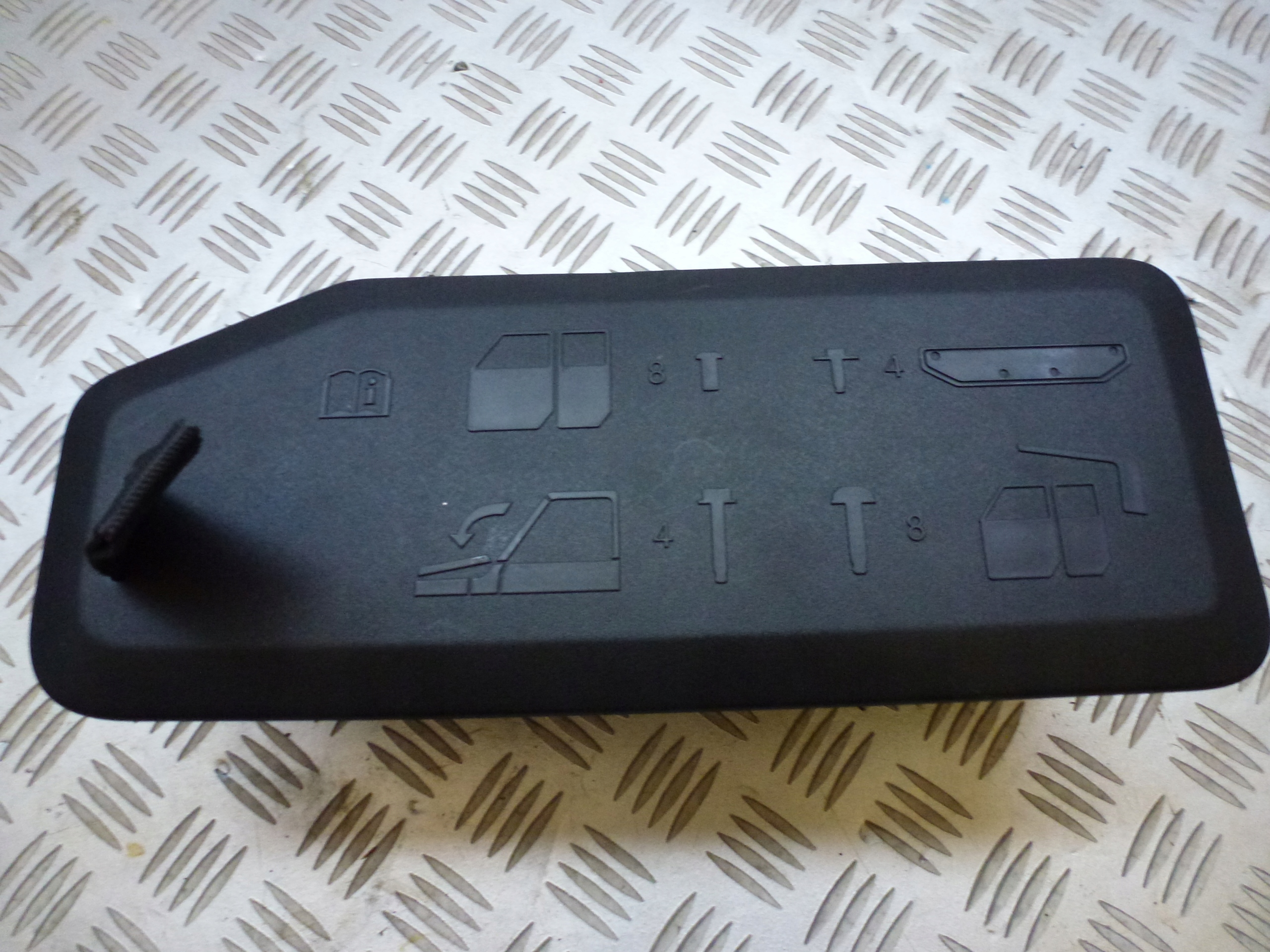 КОНТЕЙНЕР БАГАЖНИКА JEEP WRANGLER JL