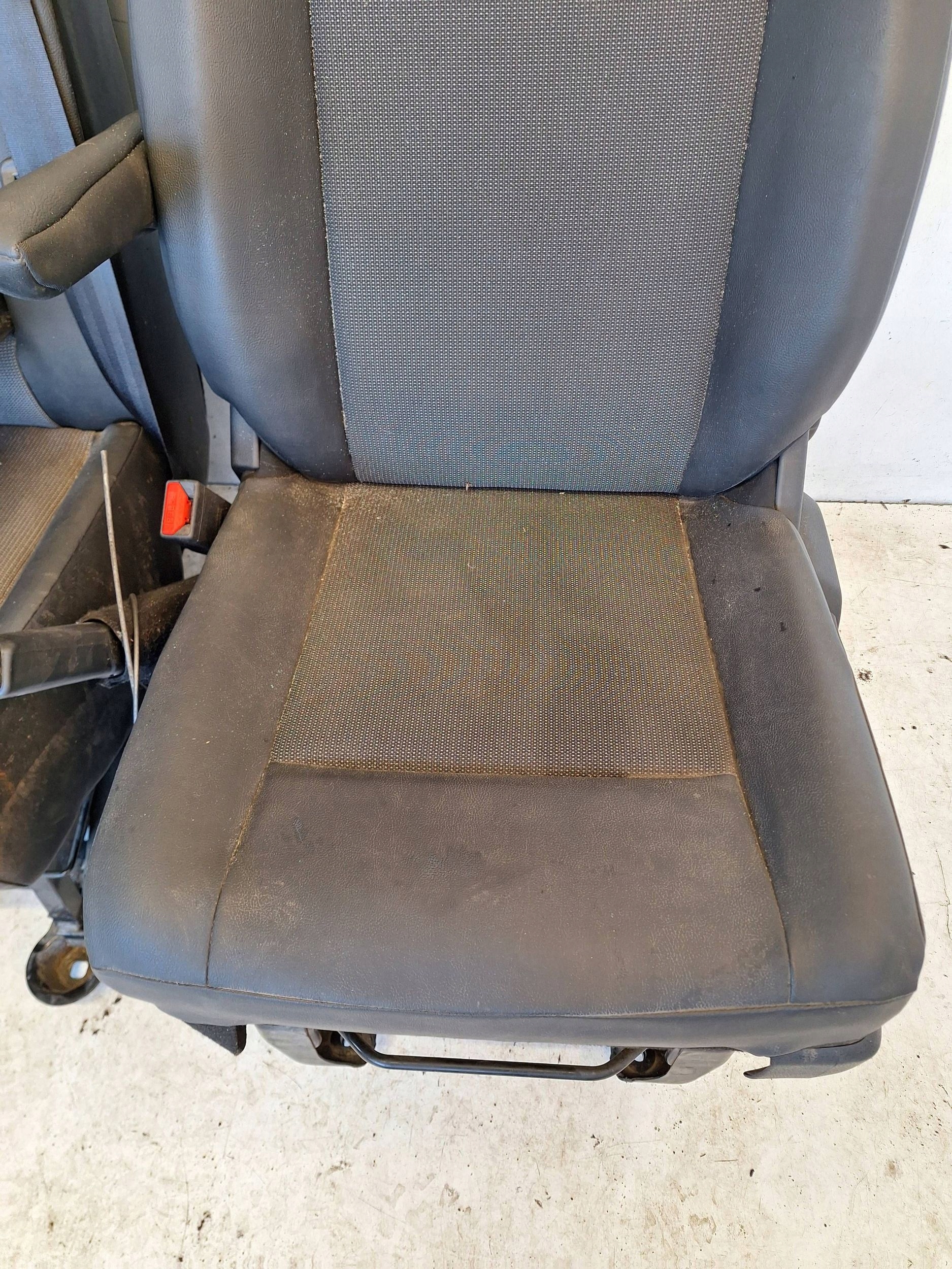 PEUGEOT EXPERT III 16-> Sitz + Sitz