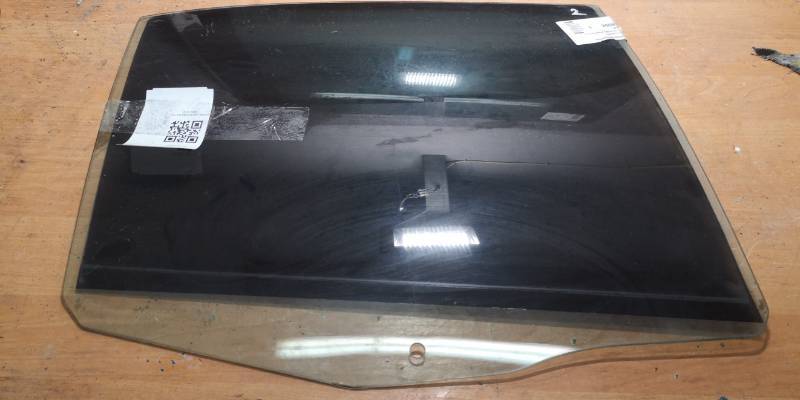 SZYBA DRZWI PRAWY TYL BMW E39