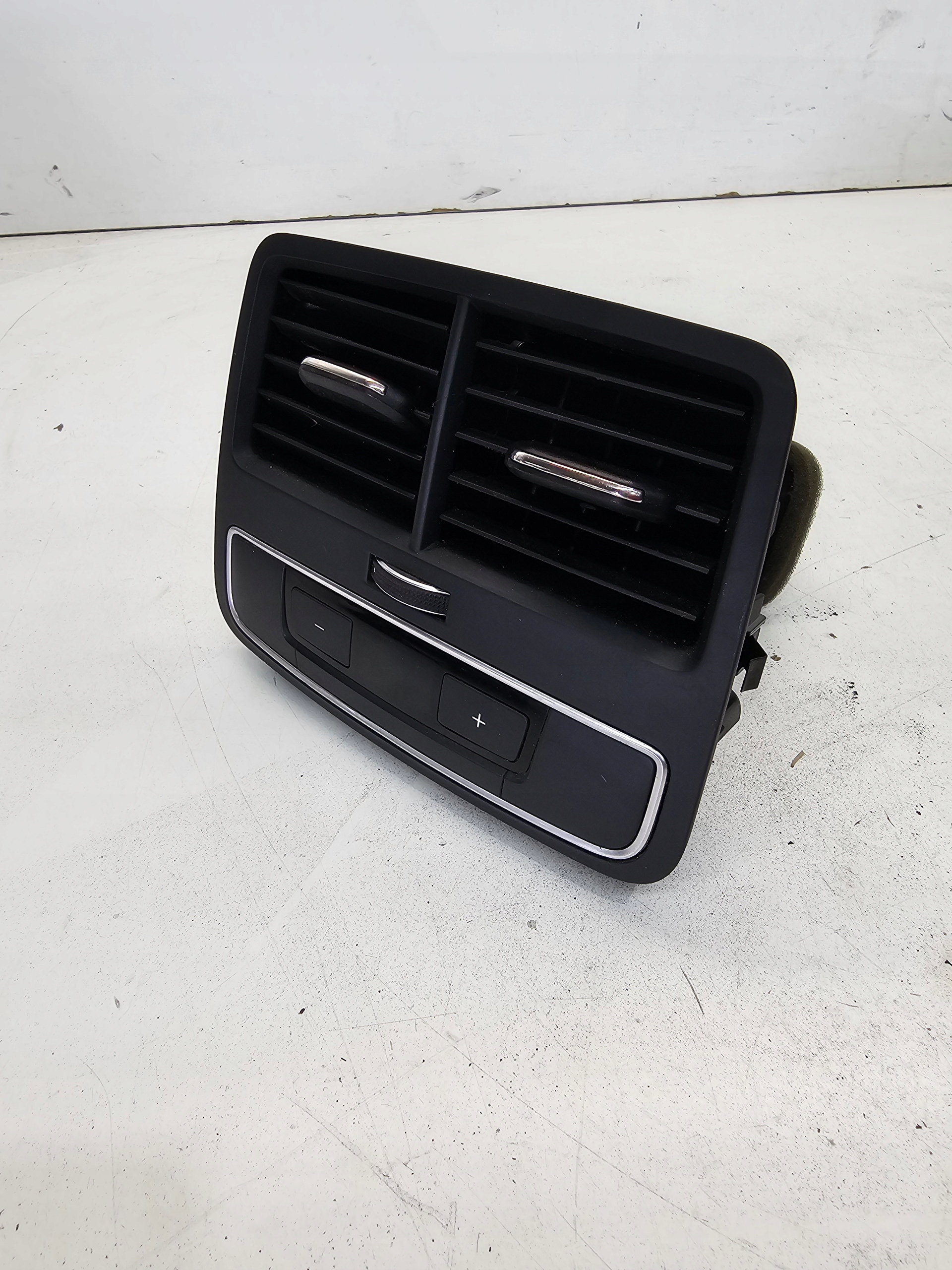 frame KRATKI air conditioning devices rear part AUDI A4 B9 A5 8W0819203B