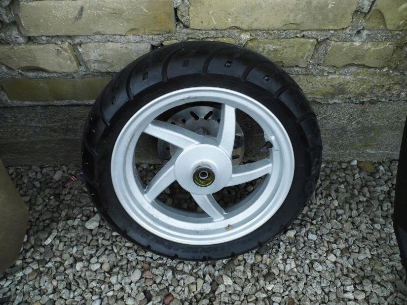 SYM FIDDLE II 2 50-125 KOŁO FELGA PRZÓD + OPONA 12”