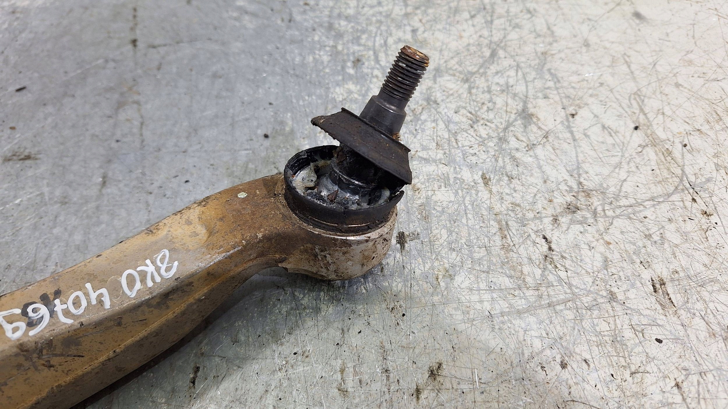 arm right front 8K0407696E AUDI A4 B8 A5 8T Q5 8R