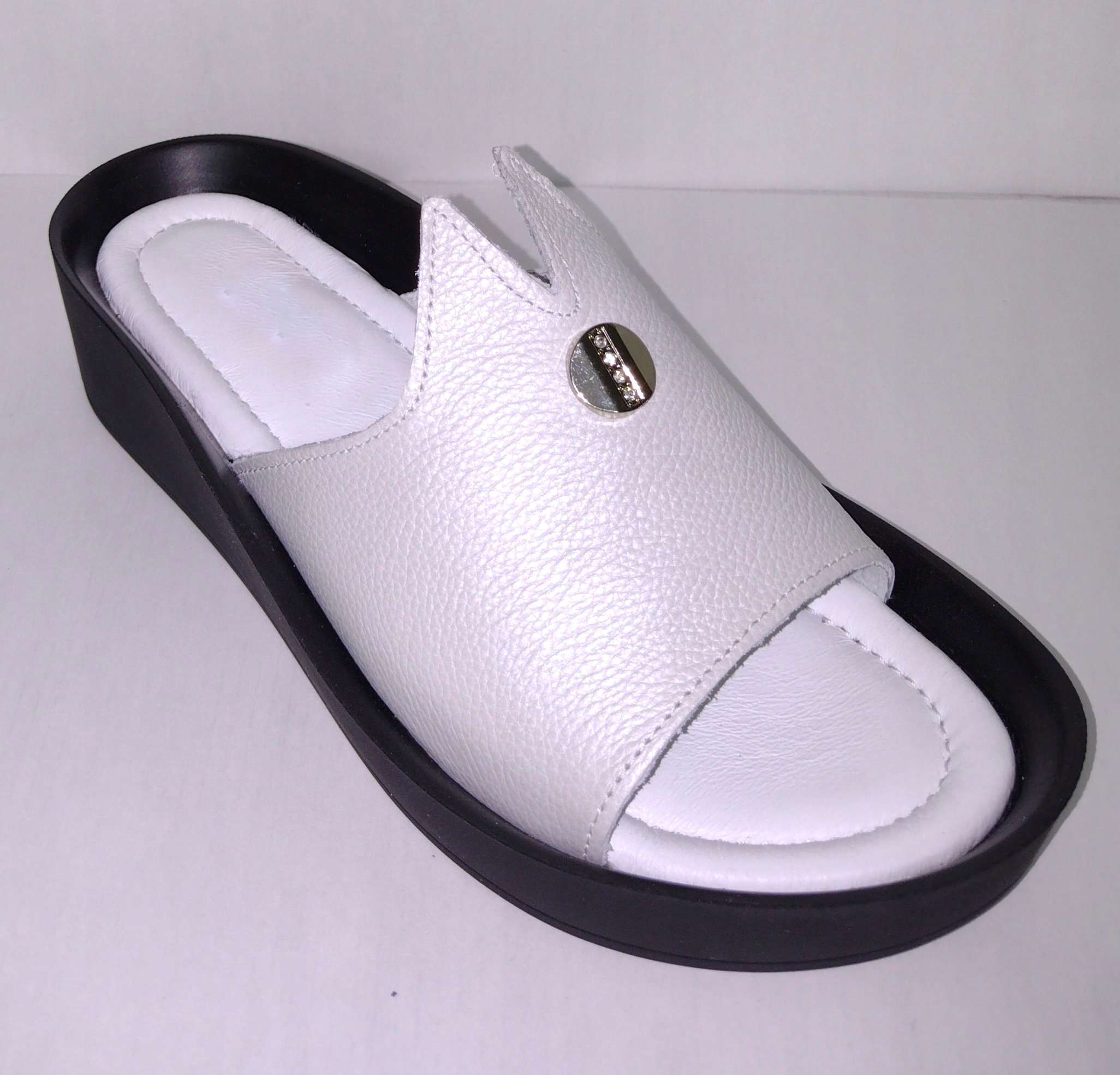 UNI-94 STYLOWE WYGODNE LEKKIE KLAPKI SKÓRA NAT 41 Kod producenta UNI.94.BIA.CZAR