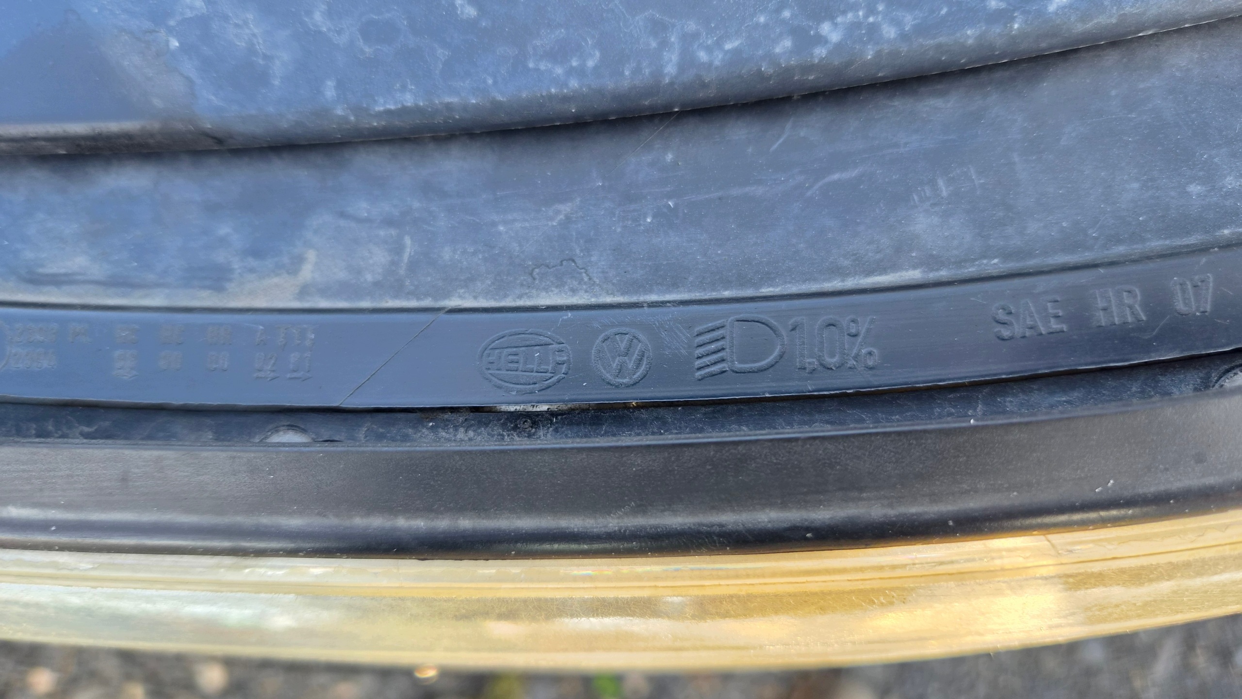 VW TIGUAN and 5N light left front 5N1941031P EUROPA