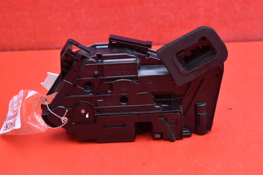 lock door right front front EU 5E1837016A SKODA YETI LIFT 13-18