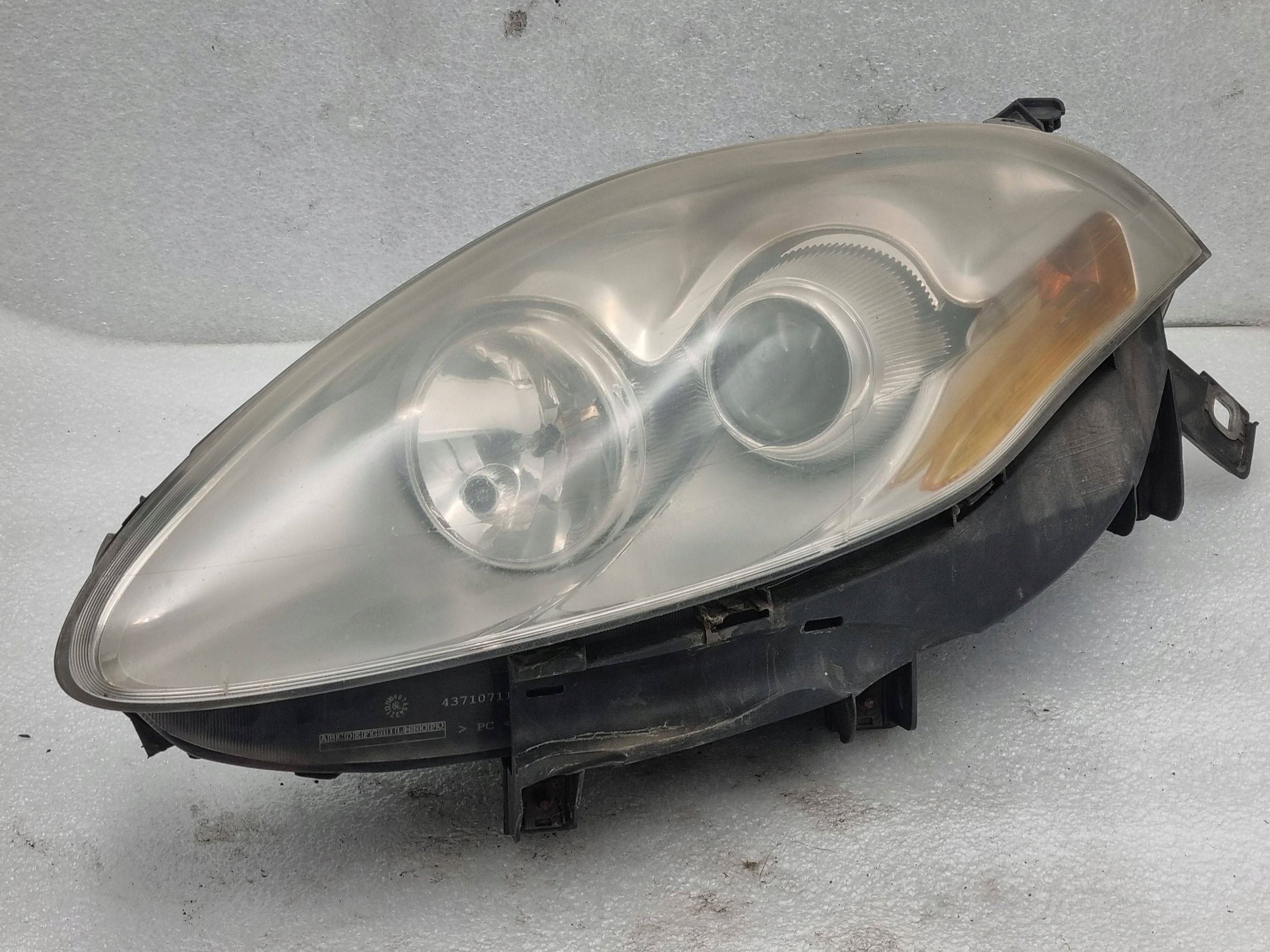 Reflektor light front side left Fiat Bravo II lens 51757538 Europa