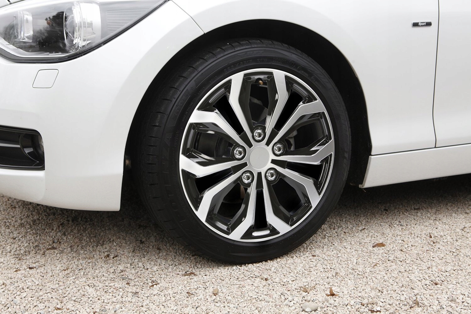 4x KOLPAKI DAYTONA 16 CZARNO SREBRNE SPORT Producent code 75569