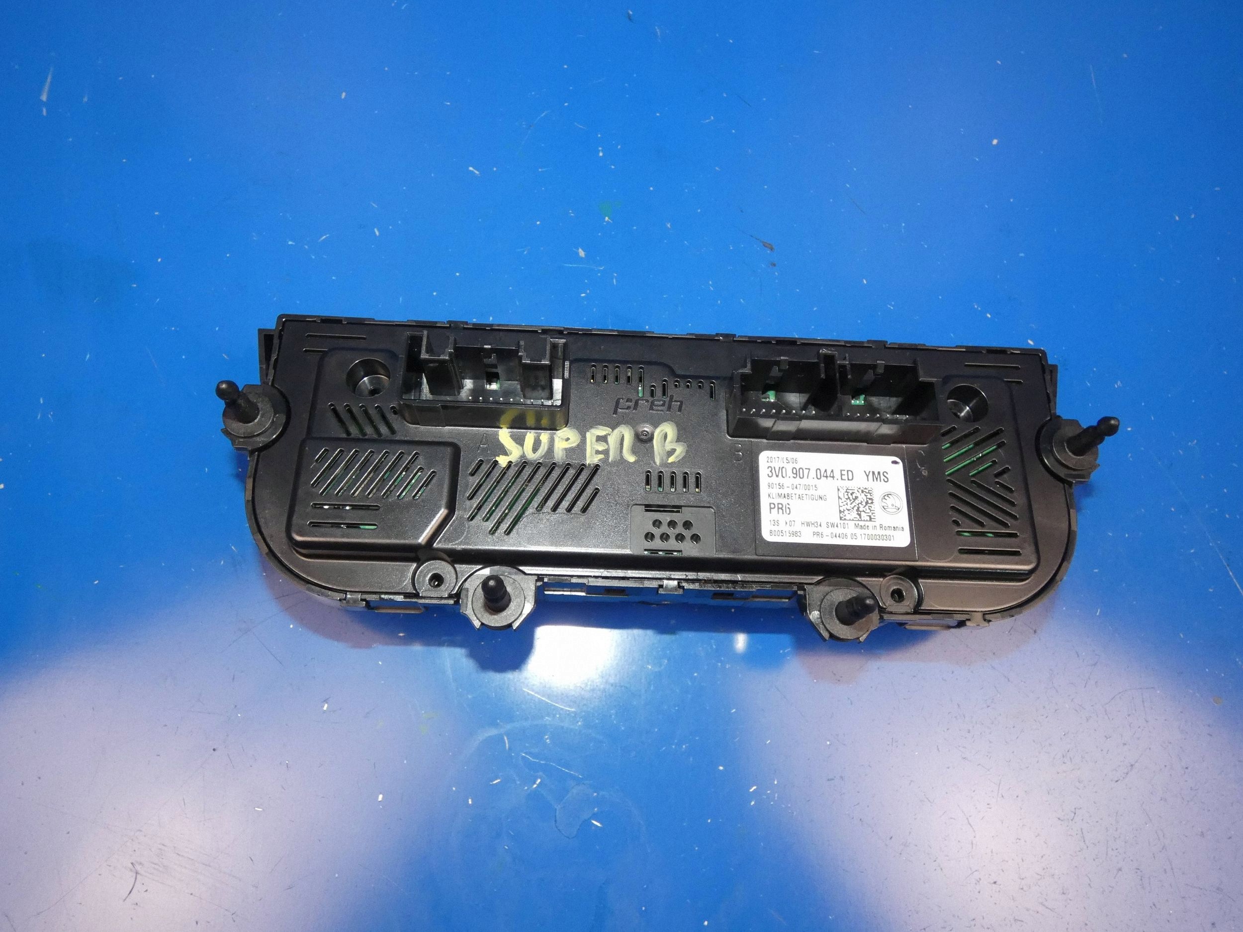 SKODA SUPERB III 3V control panel air conditioning devices of the air conditioning