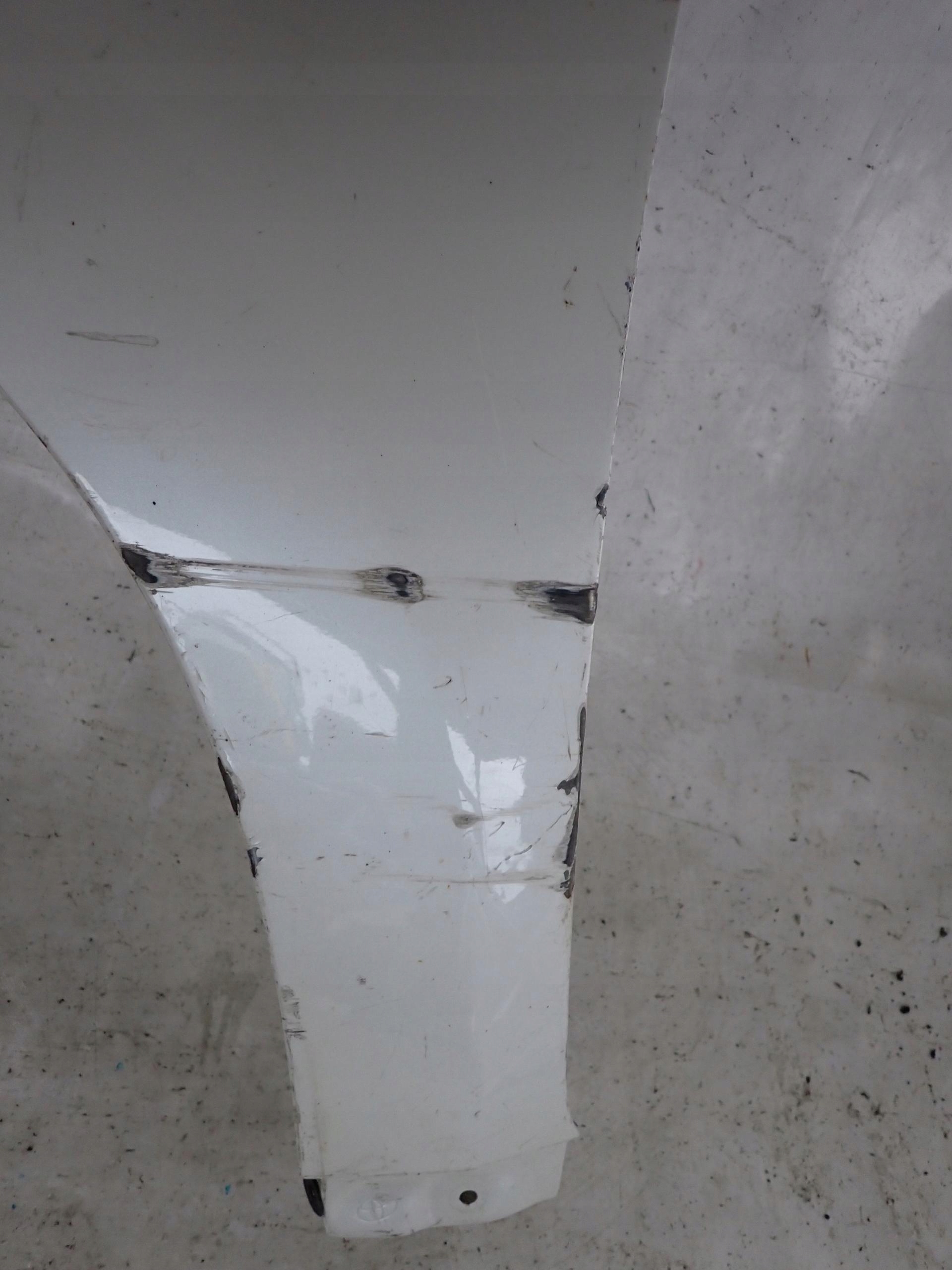 TOYOTA LAND CRUISER 150 09- fender left front