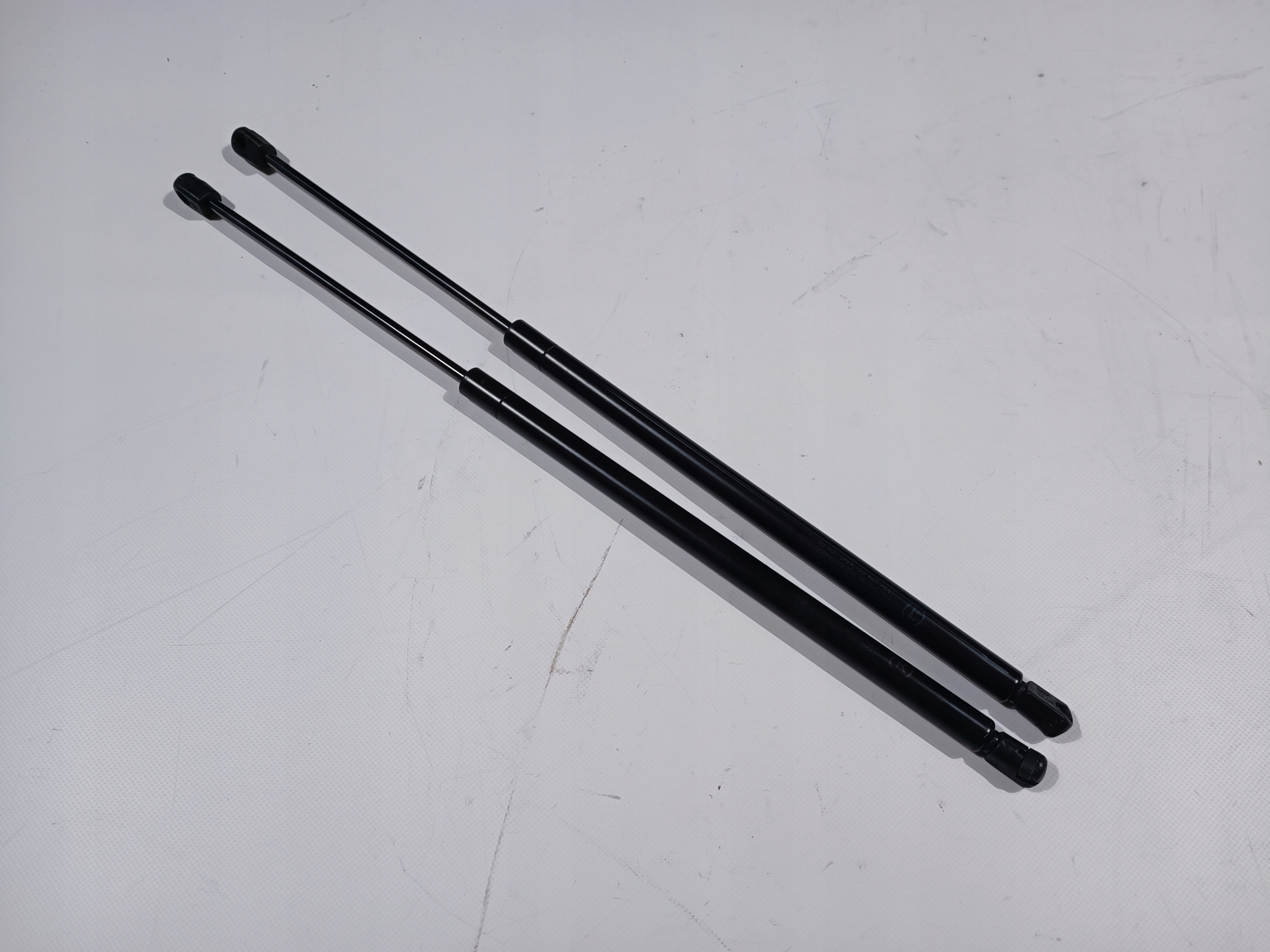 damper silowniki bonnets komplet Ford Flex