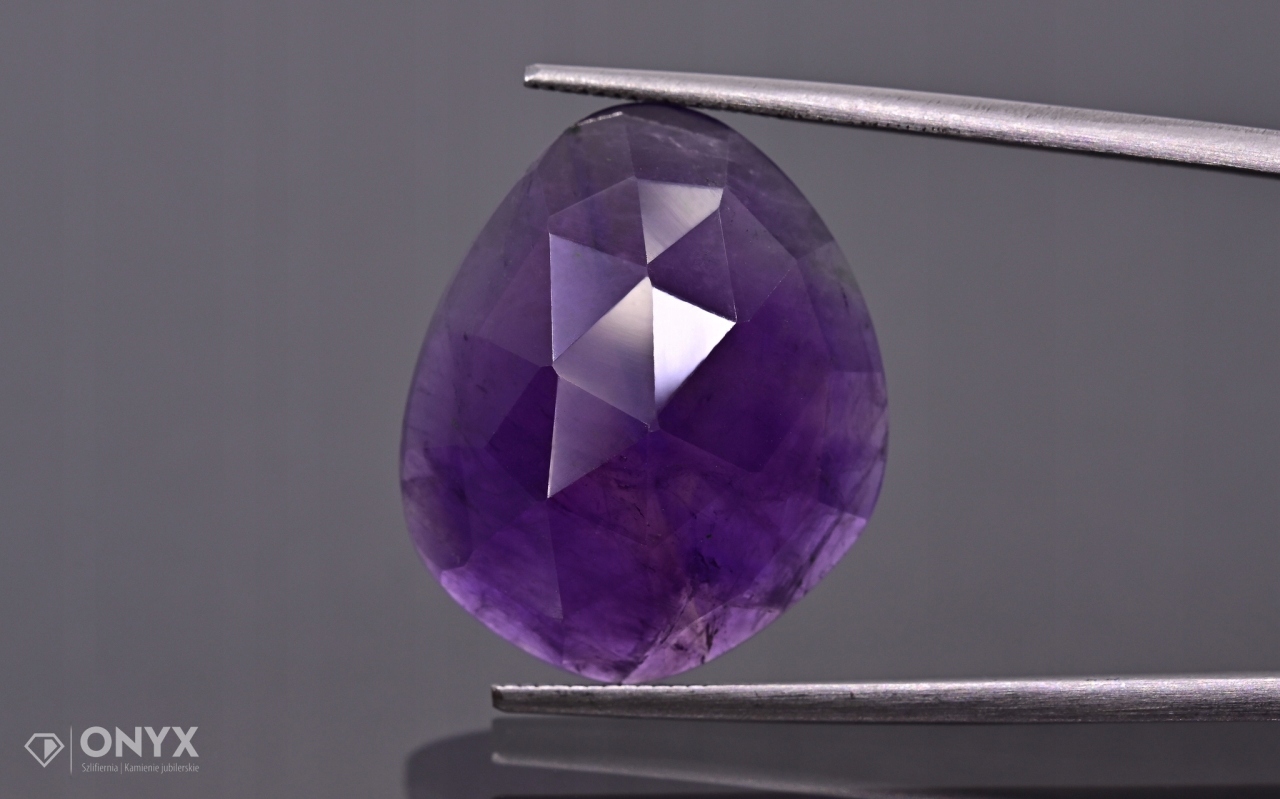 Ametystová fazetovaná nepravidelná rozeta 21x17,5 mm