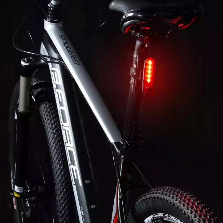 LAMPKA ROWEROWA LED PRZÓD 1800 LUMENÓW MOCNA + TYŁ OŚWIETLENIE ROWEROWE Model ZESTAW USB TYŁ + PRZÓD