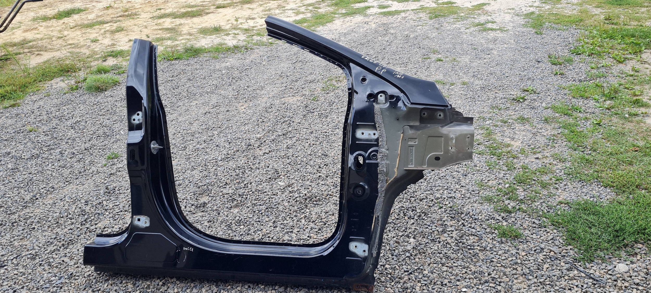 Ford Edge II 2020 ST LIFT threshold side of the threshold pillar right right quarter