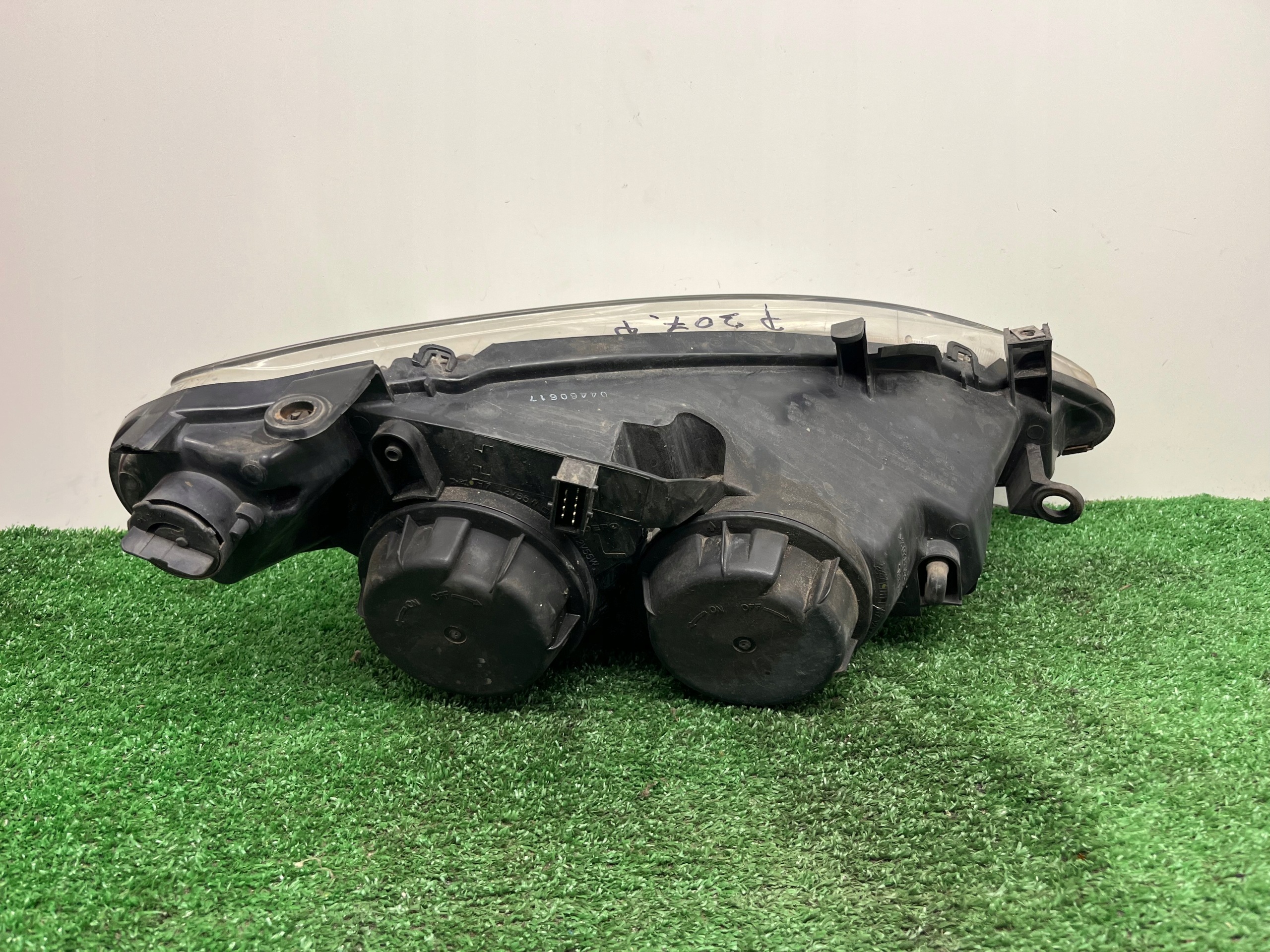 light left front PEUGEOT 307 08-550-1128L