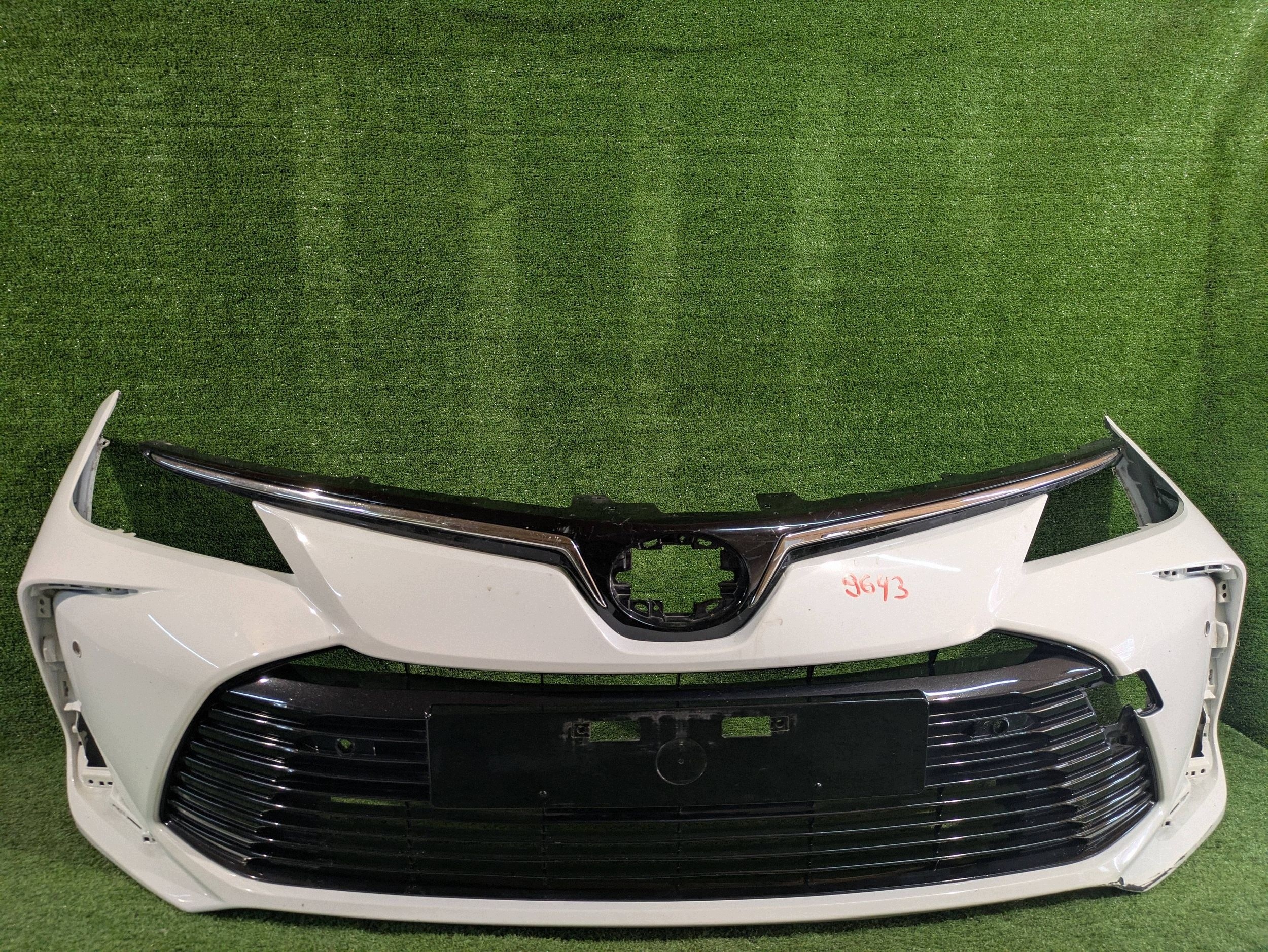 front bumper front TOYOTA COROLLA E21 sedan PDC 18- NR.Z9643