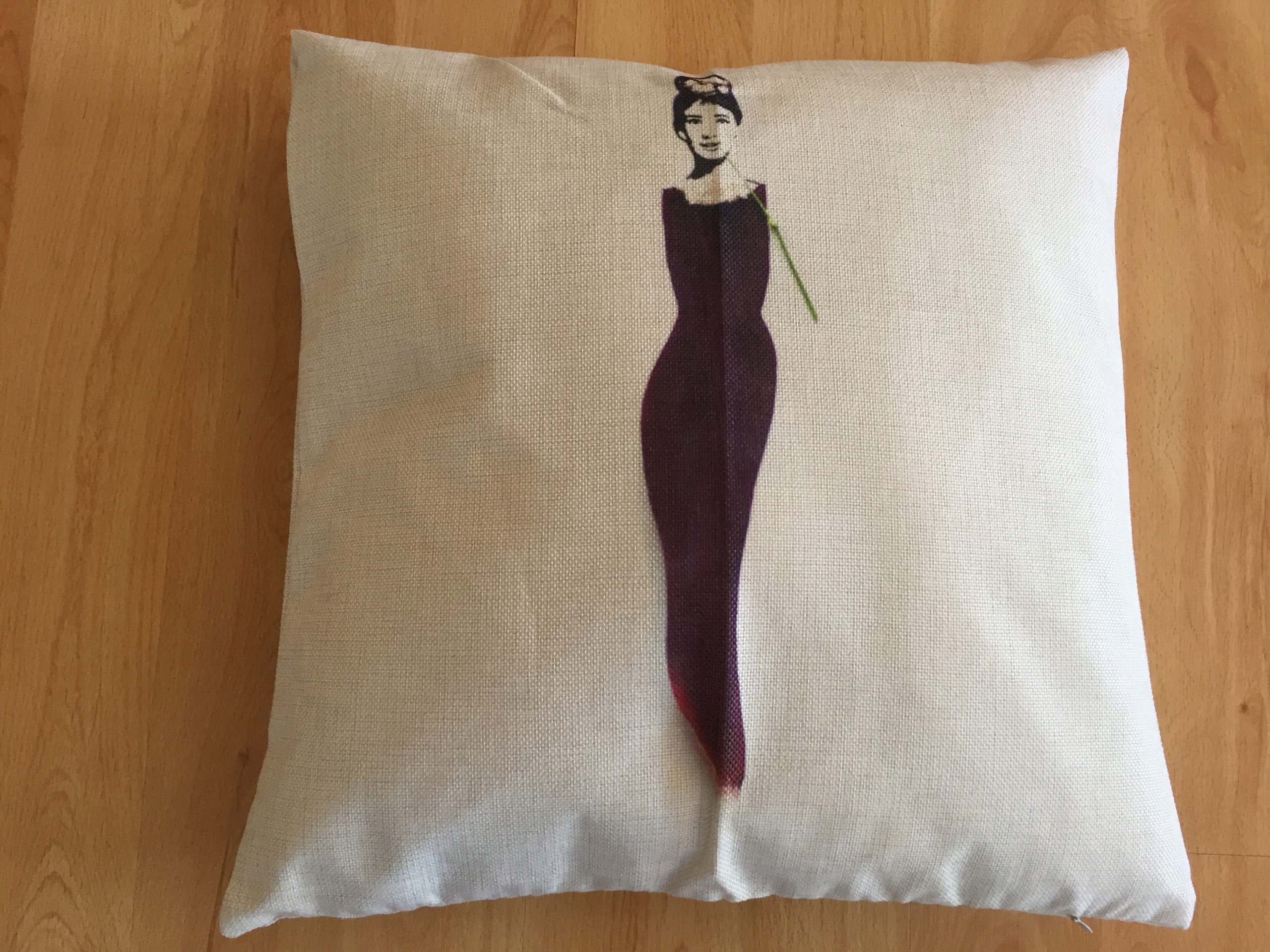 POSZEWKA NA PODUSZKĘ LOVE MIŁOŚĆ WALENTYNKI Długość 43 cm