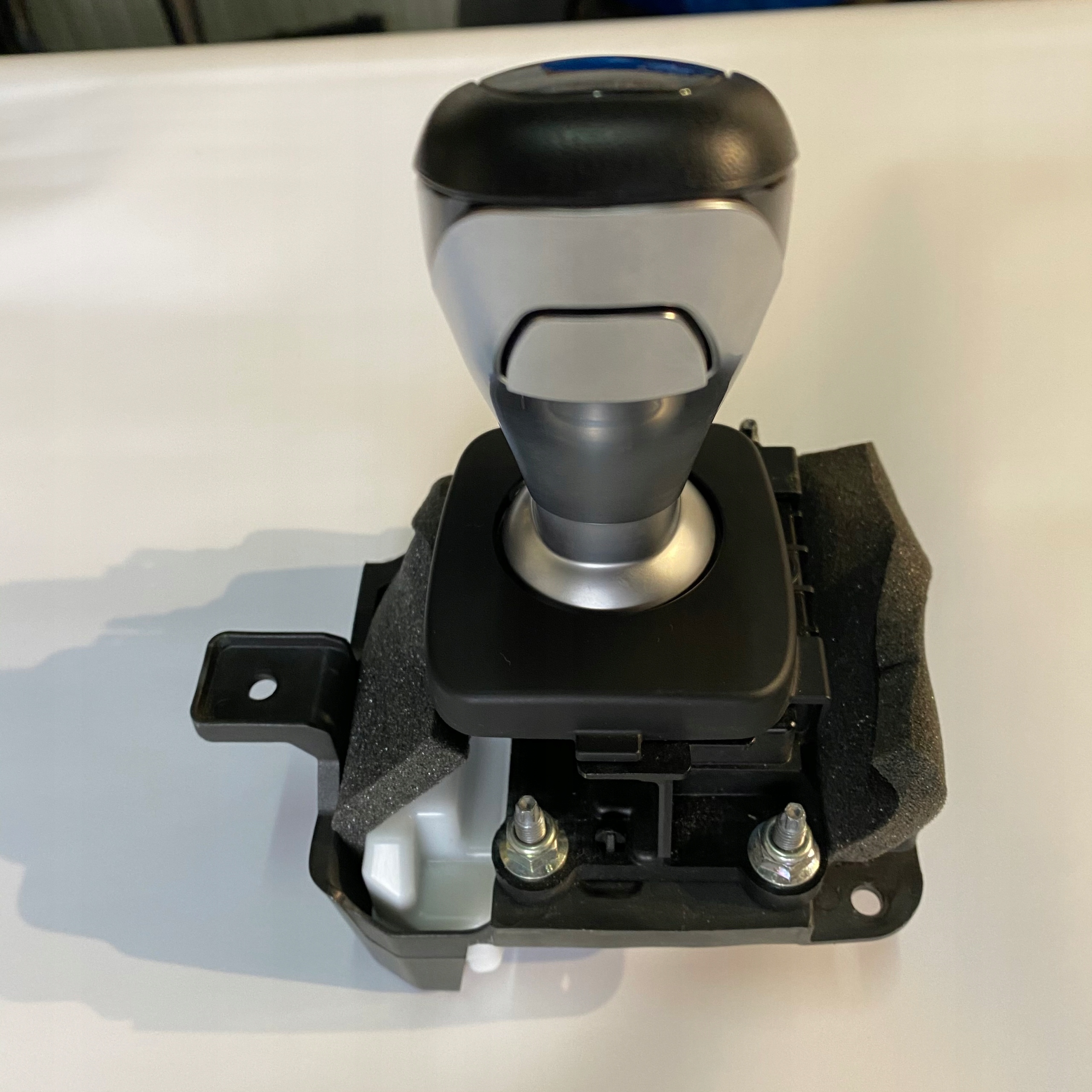 GAŁKA LEWAREK ALFA ROMEO GIULIA STELVIO 2018R. Produkt generyczny gałka lewarek