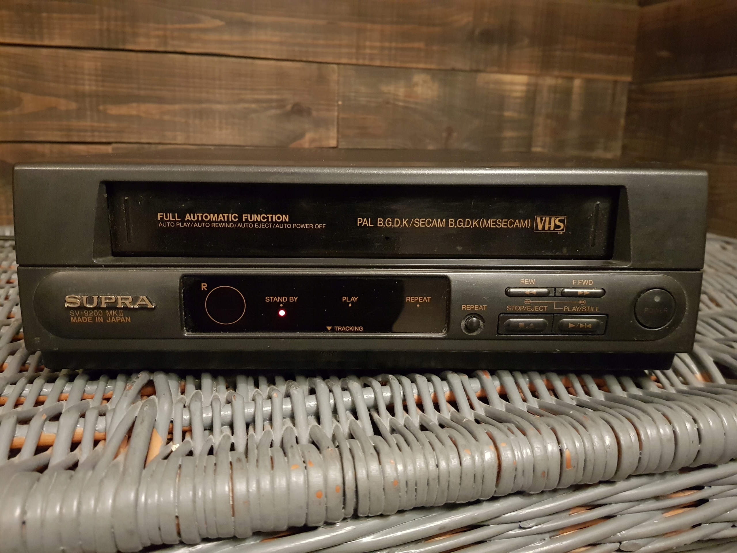1407. ODTWARZACZ VHS SUPRA SV-9200 MKII