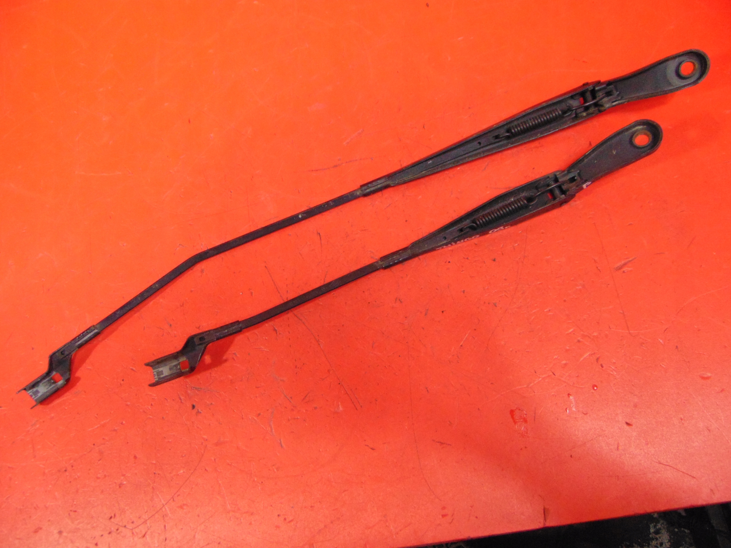 RENAULT TWINGO II 2 wiper arm right left front EUROPA KPL