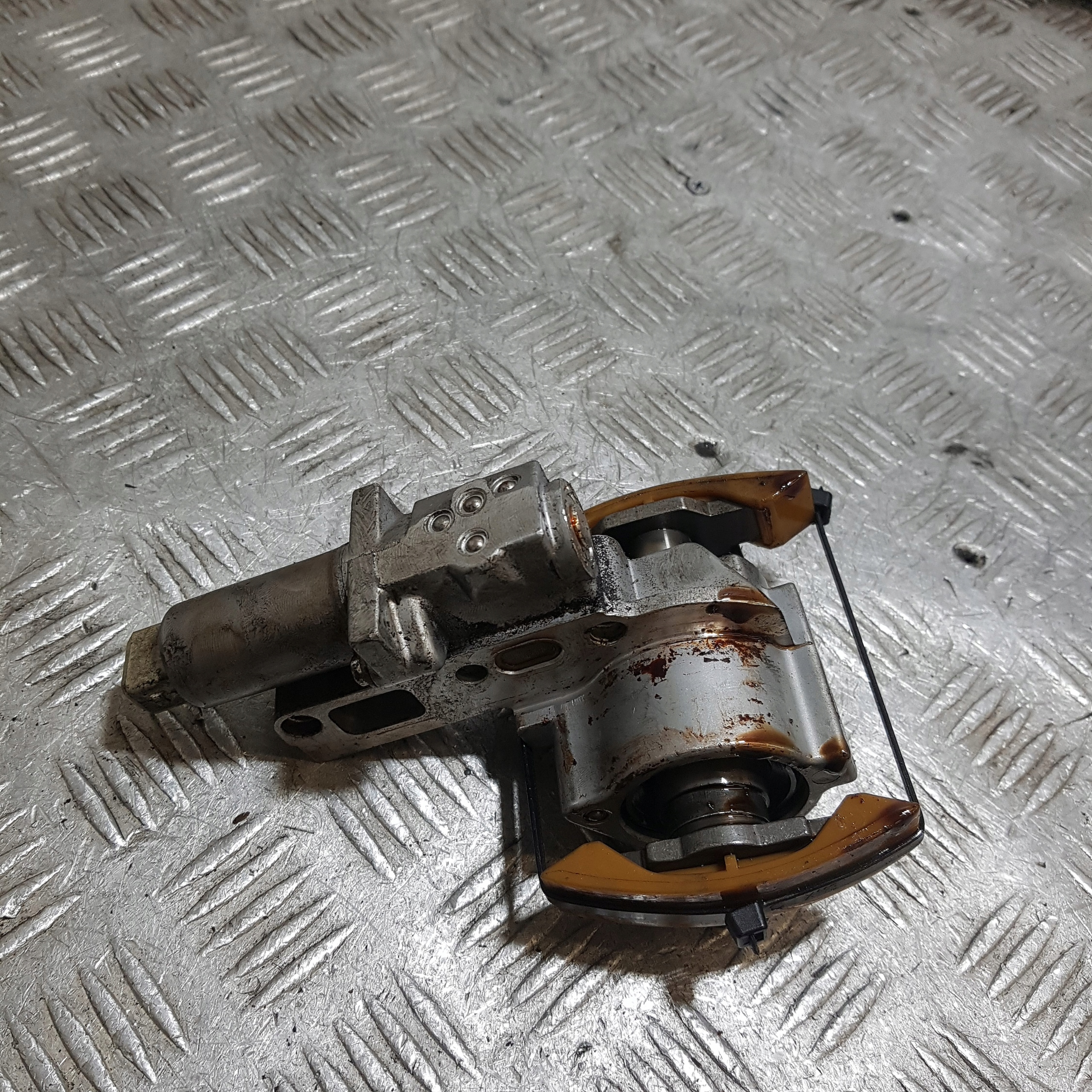 Spanner LANCUCHA rechts VOLKSWAGEN TOUAREG 4.2 V8