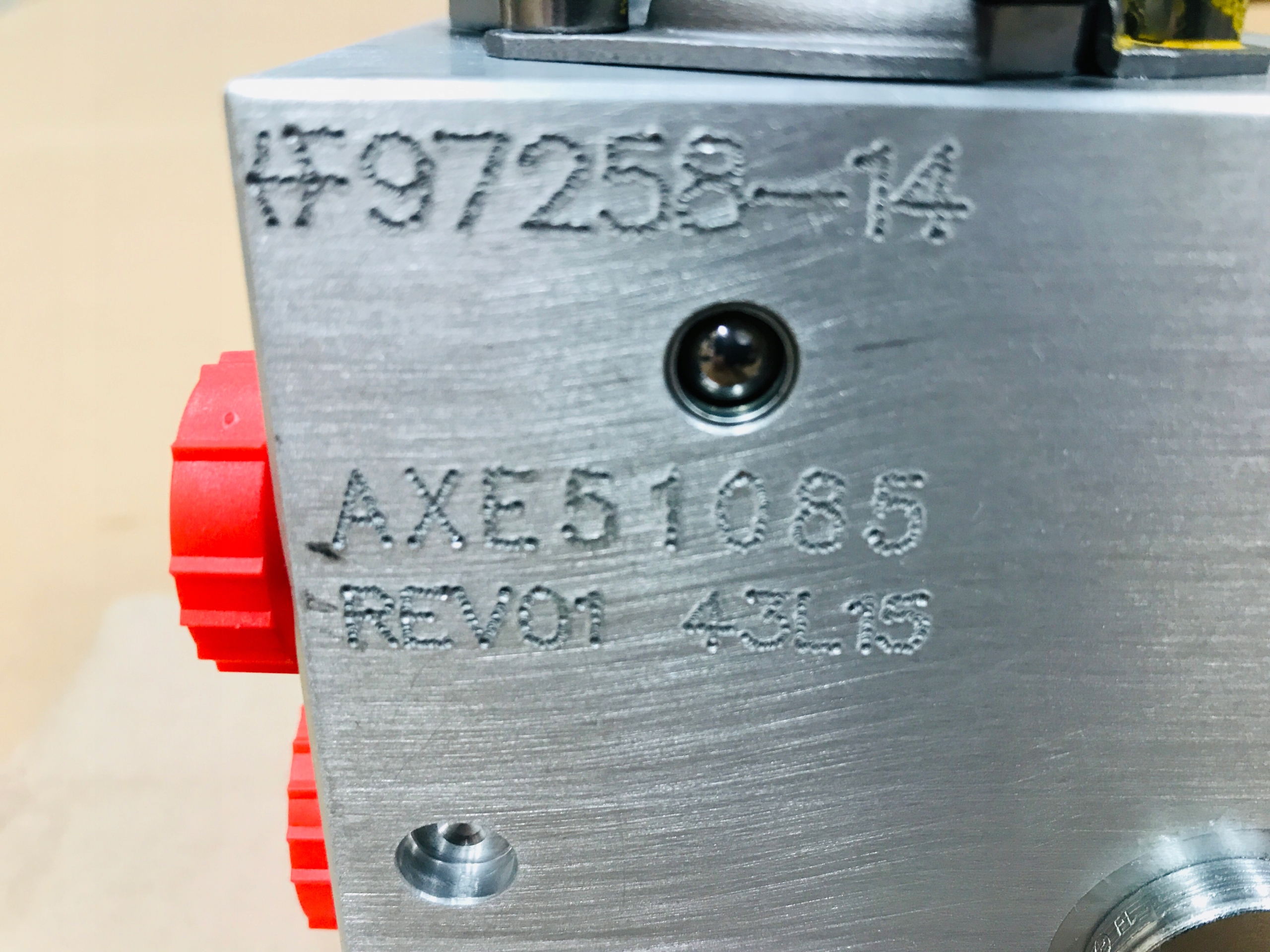 Blok hydrauliczny niskiego cisnienia AXE51085 Catalog number of the original AXE51085 AXE67029 AXE69884 AXE33790