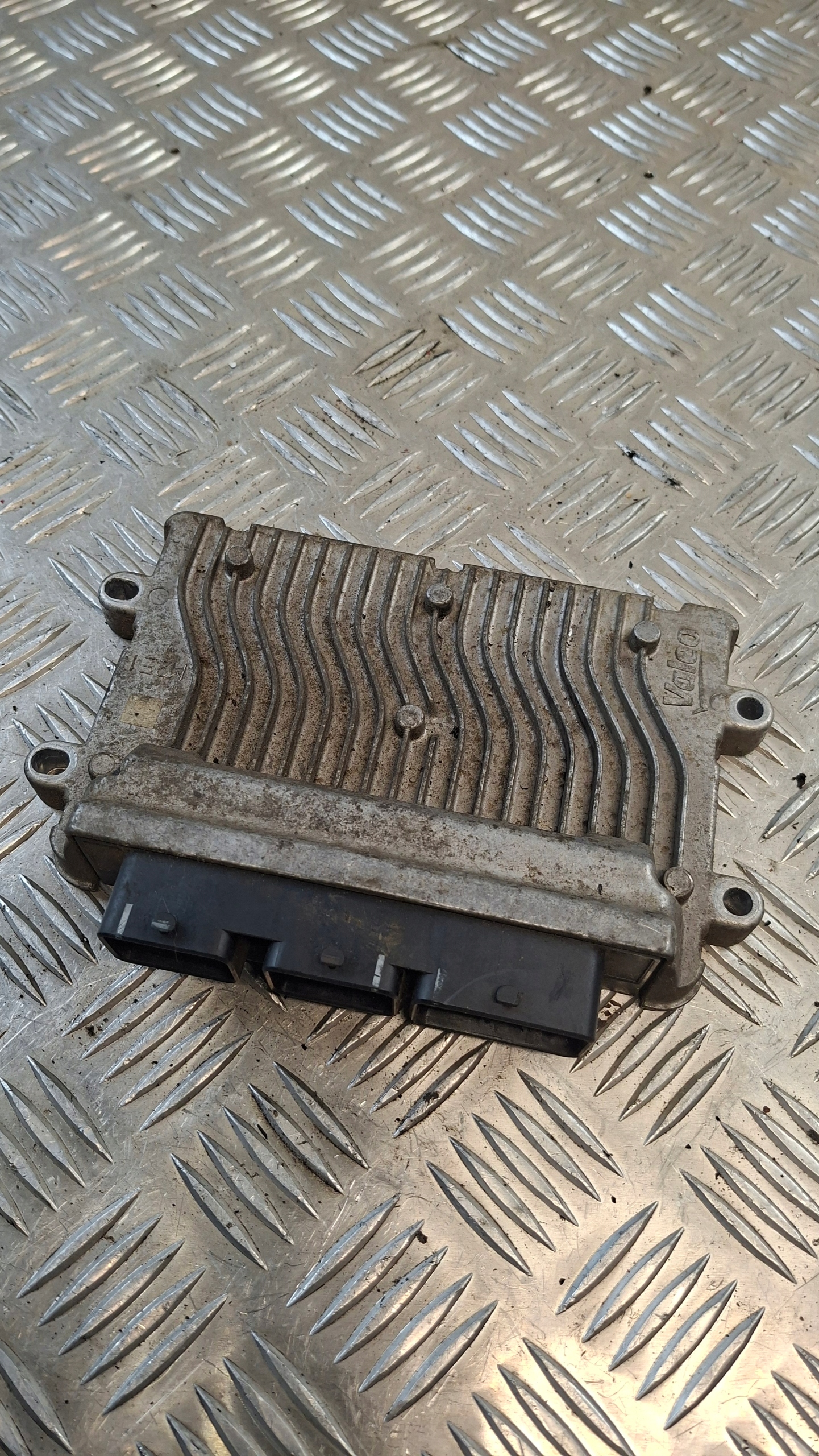 computer control unit of the engine PEUGEOT BIPPER 1.4