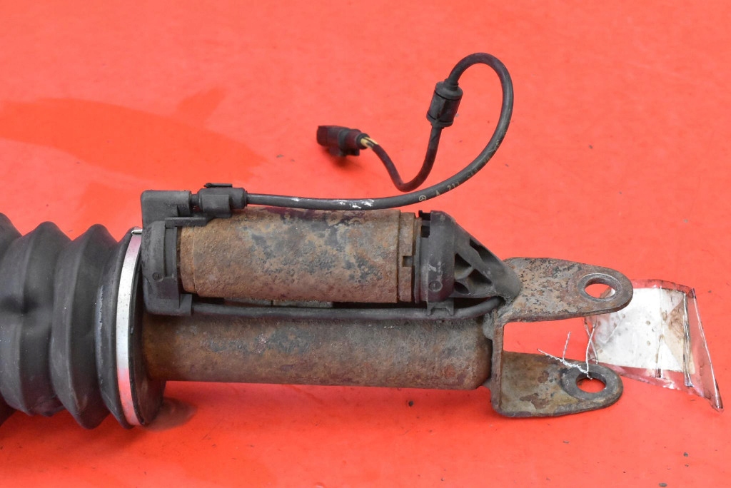 shock absorber left front MERCEDES CLS C219 3.0 CDI 224 KM 04-08
