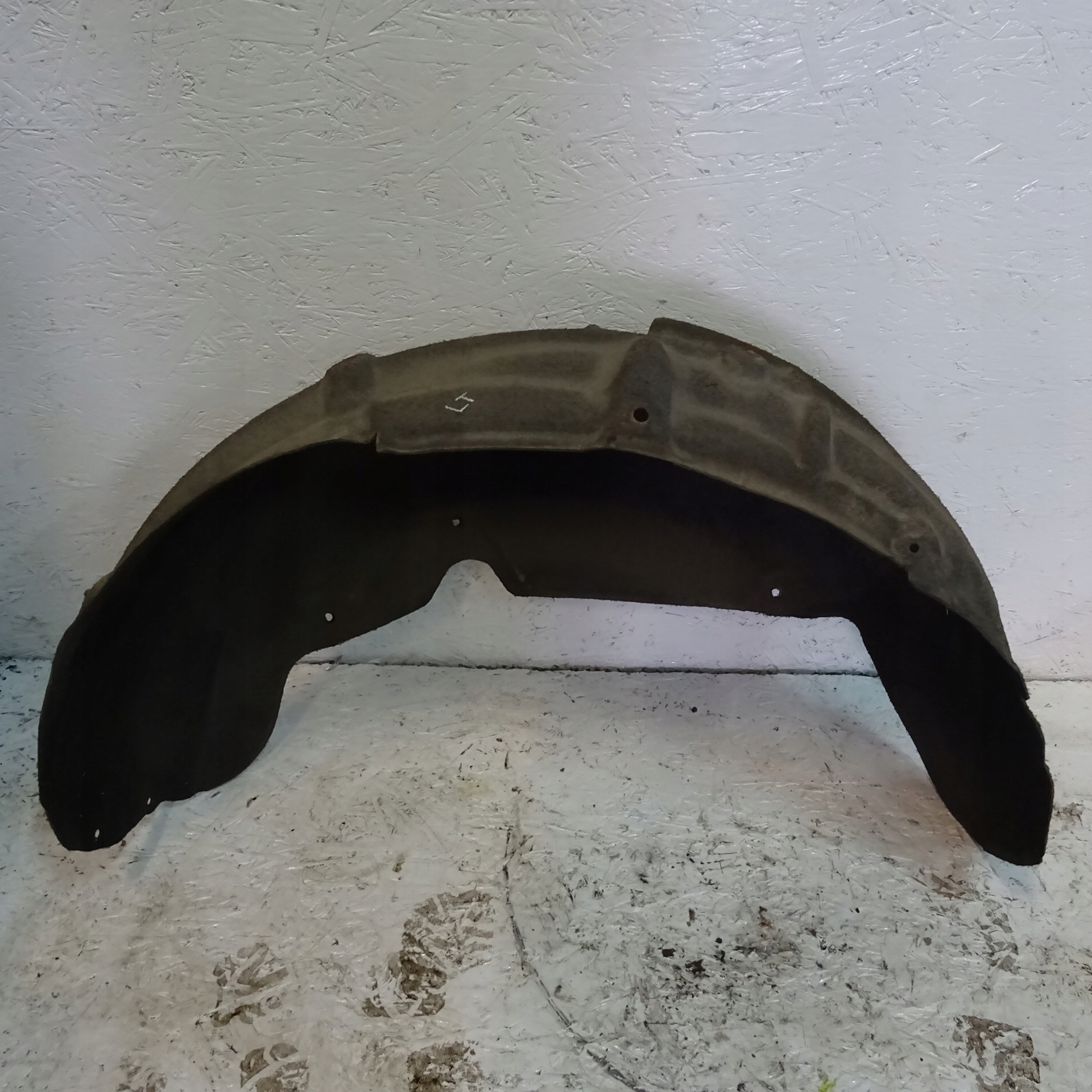 AUDI Q7 4L mudguard rear part left 4L0810171