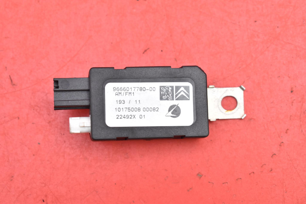 AMPLIFICATORE ANTENY 9666017780 CITROEN DS4 1 e 10-16