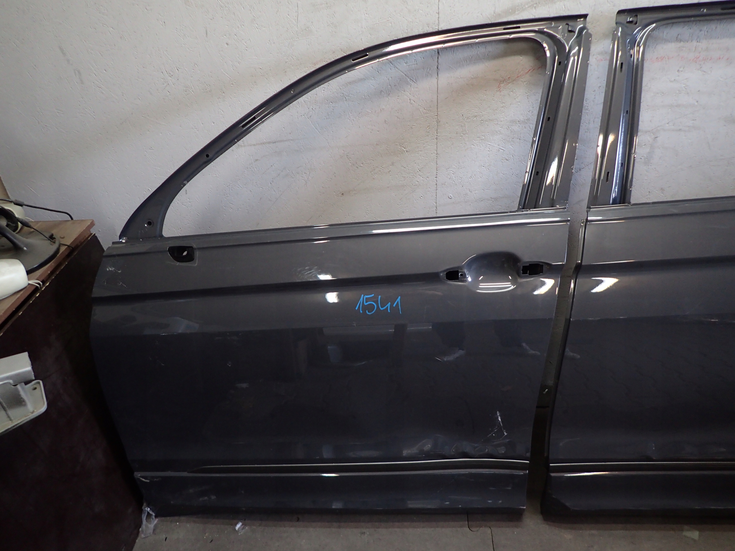 door front left VW TIGUAN ALLSPACE 5NN