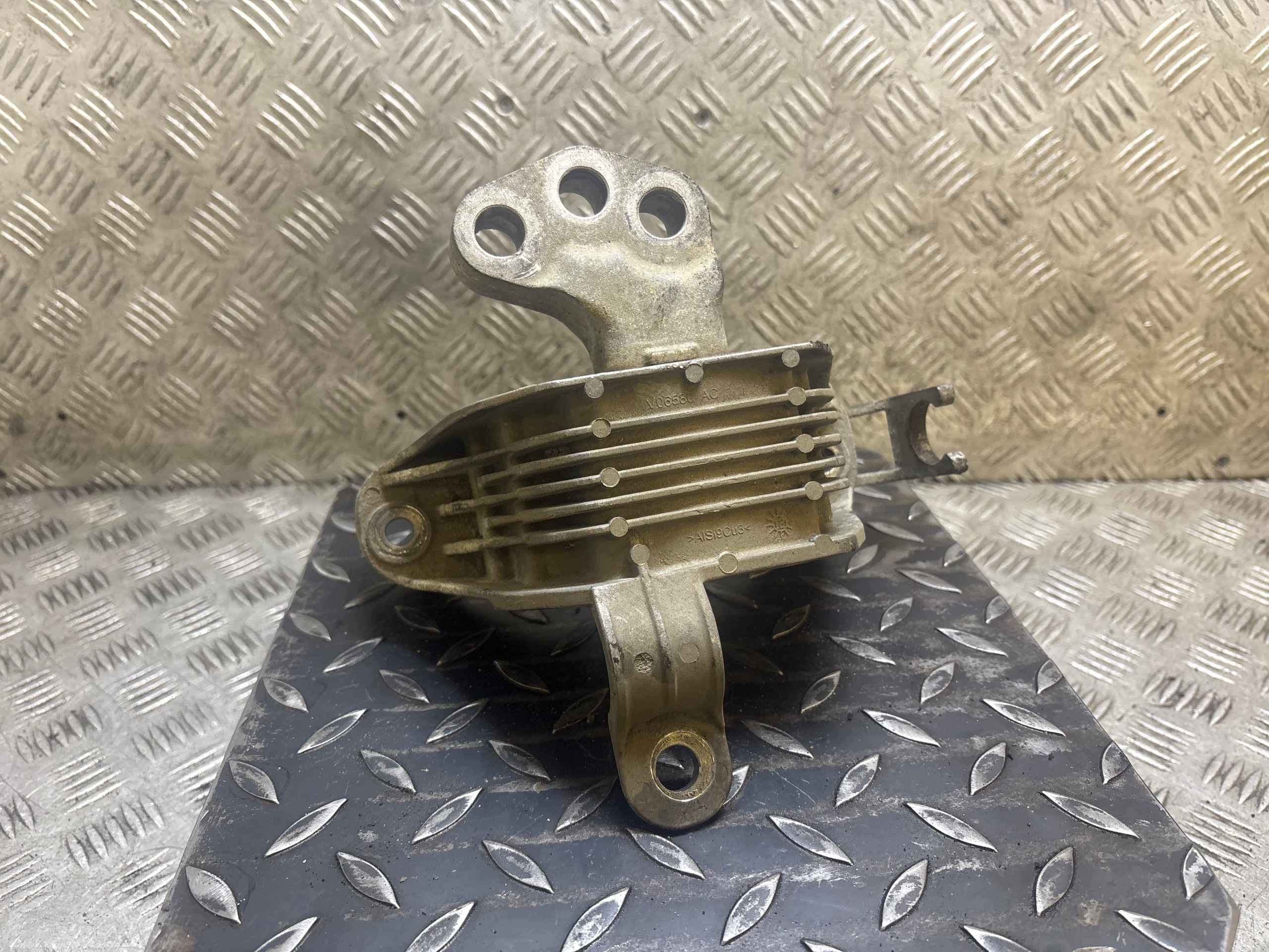 engine mount OPEL ASTRA J V06580 1.7 CDTI