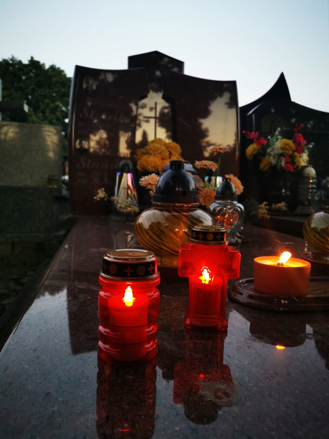 Świeczka LED do znicza 2 szt długie działanie i bezpieczne światło
