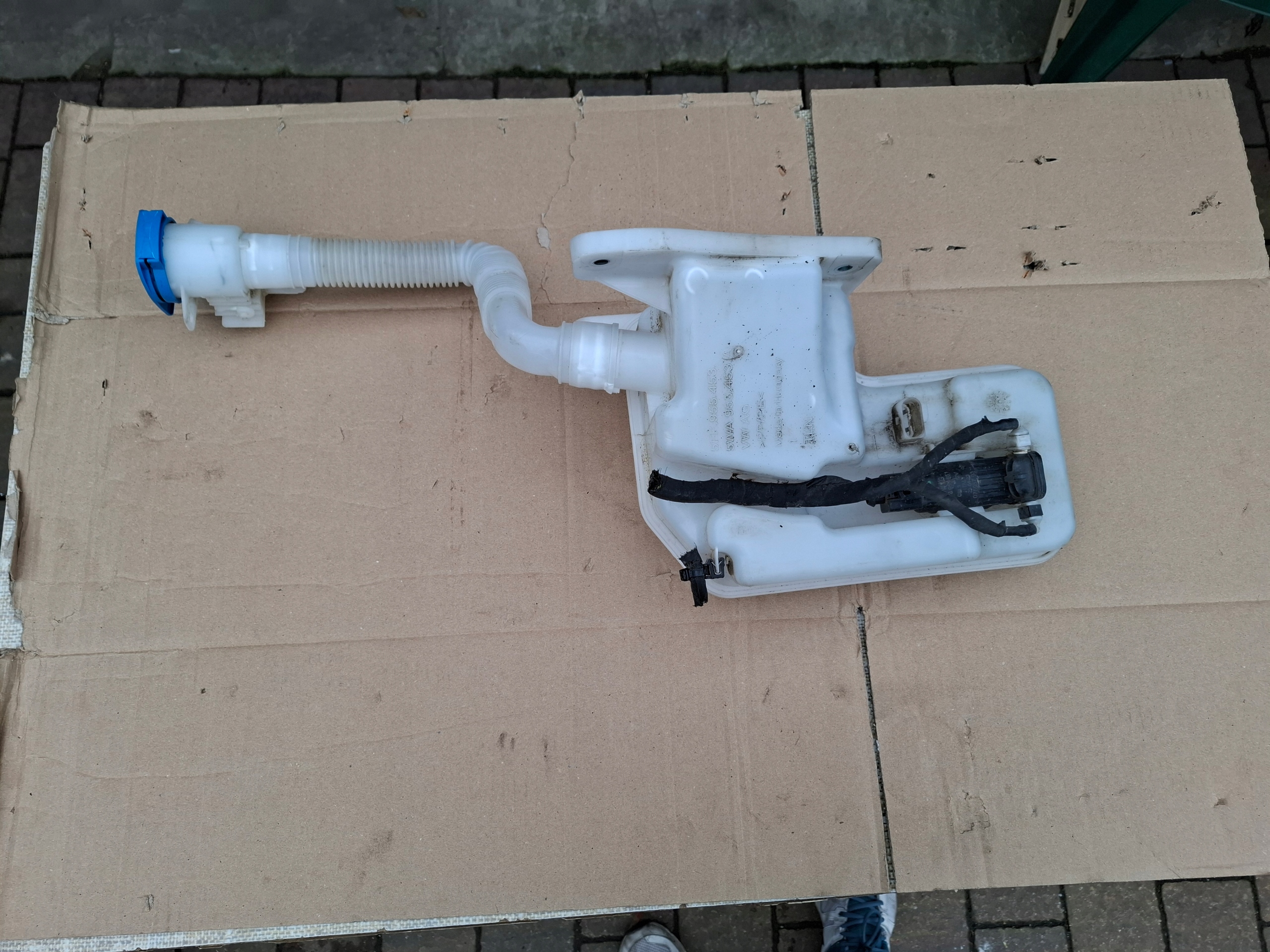 serbatoio LIQUIDO LAVAFARI Pompa CUPRA FORMENTORI 5FF955448 5FF955453