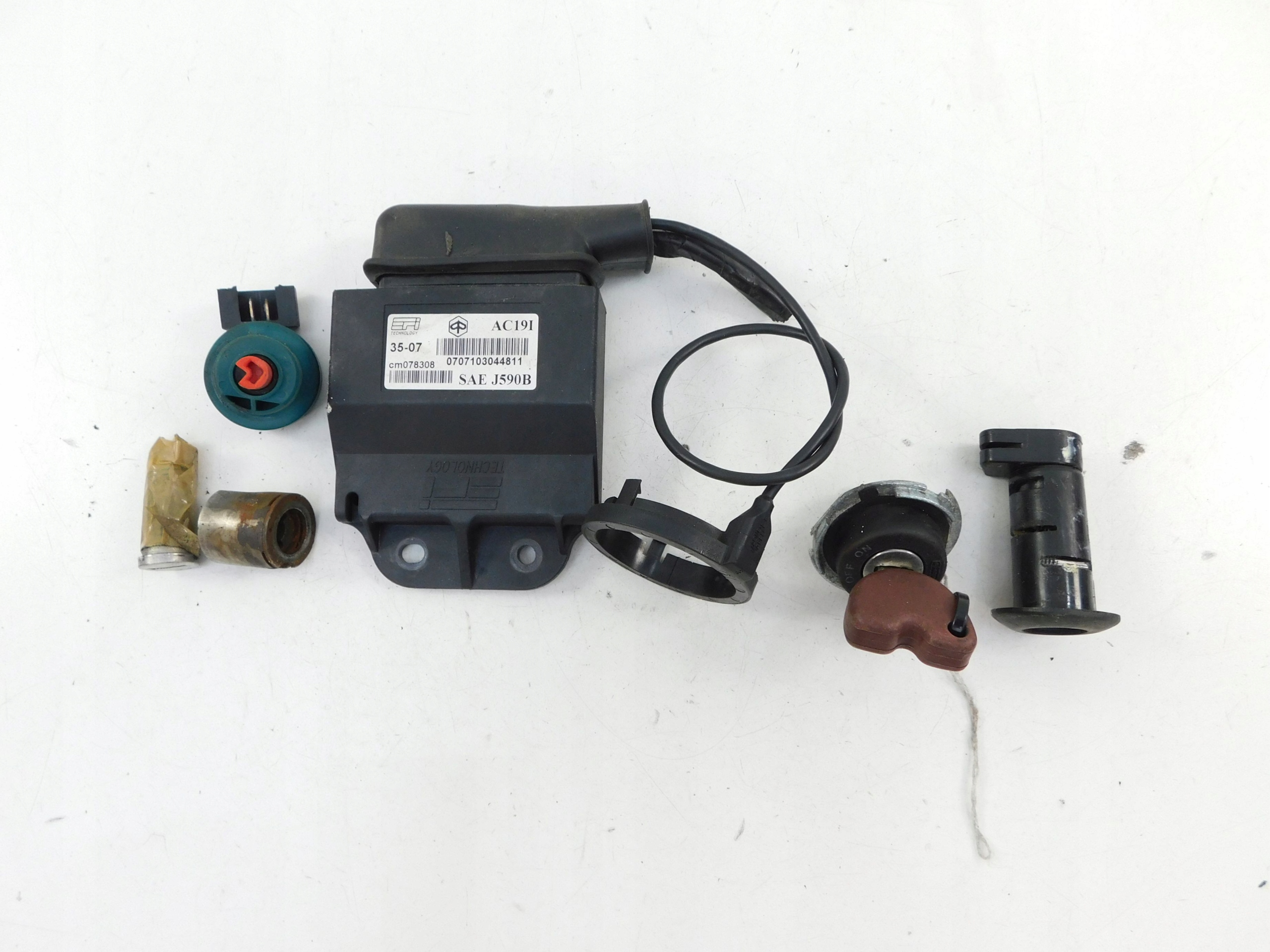 Антенна иммобилайзера петля Vespa S GTS LX Primavera LXV LX новый оригинал