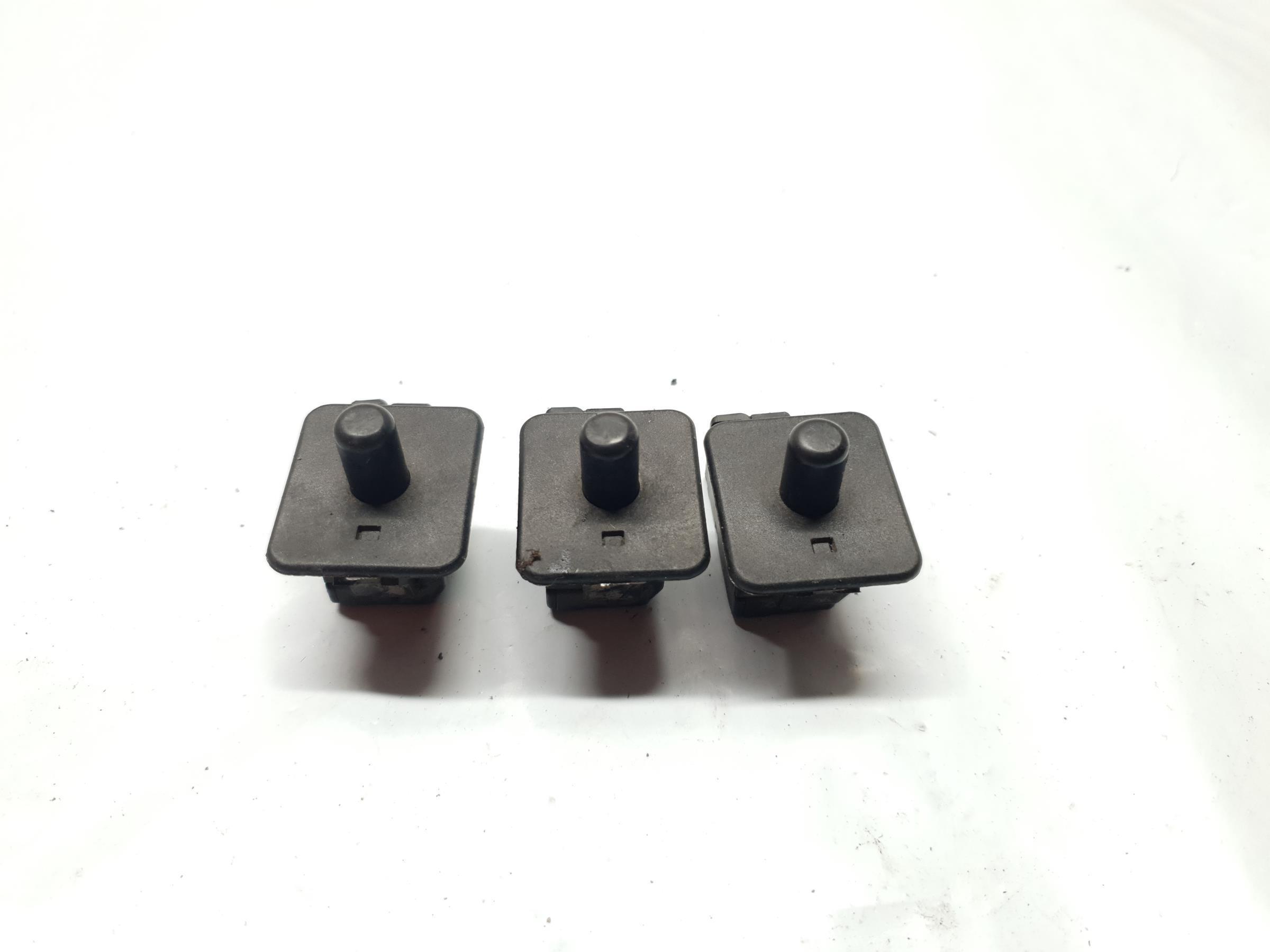 CZUJNIK KRAŃCOWY DRZWI MERCEDES-BENZ KLASA E W210 Stan opakowania zastępcze