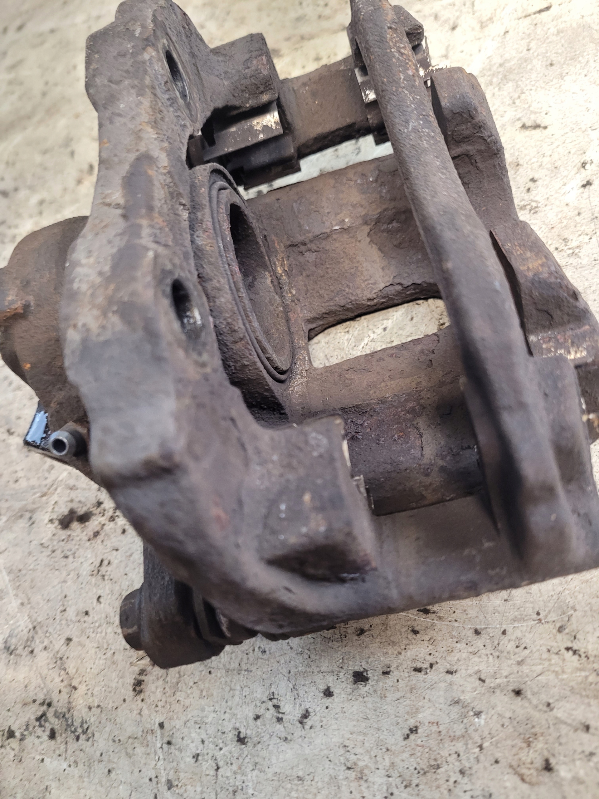 caliper brake left front 0204Y01131 C-ELYSEE II 1.6 BLUEHDI