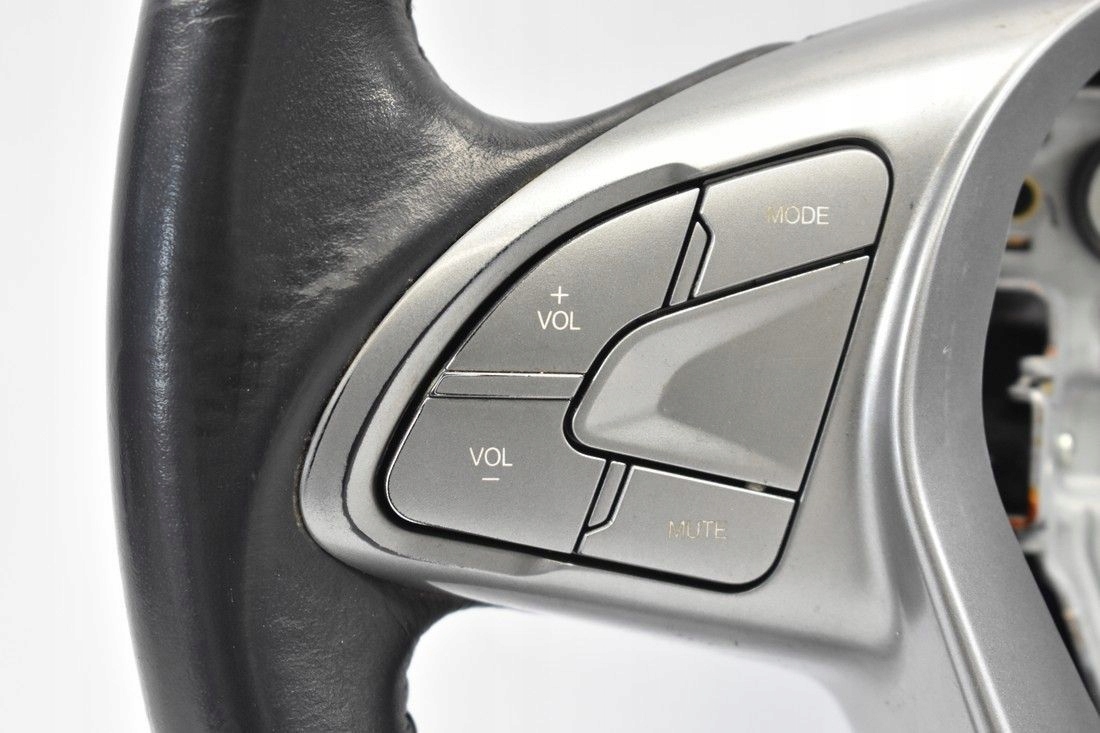 KIEROWNICA MULTI SKÓRA SSANGYONG RODIUS II 13- Typ samochodu Samochody osobowe