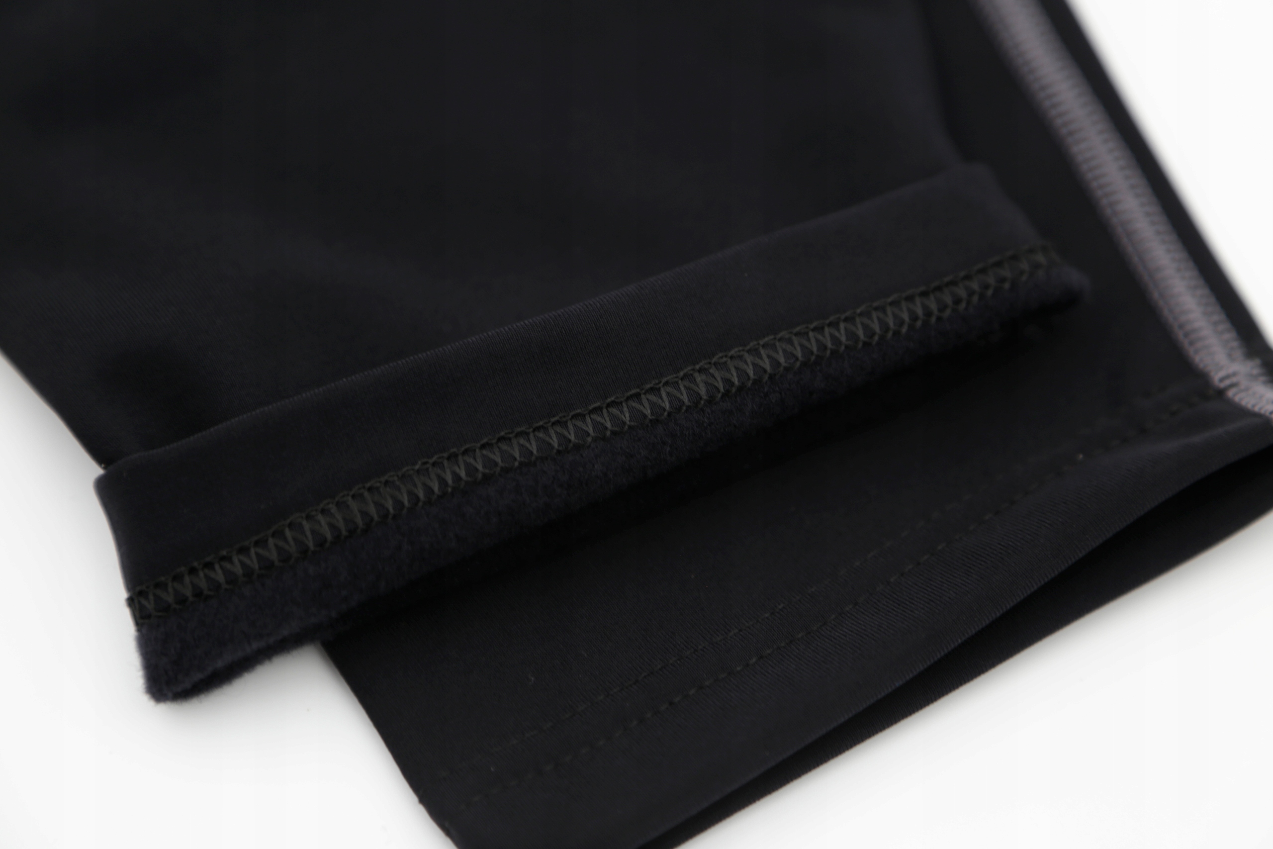 NOGAWKI NA ROWER L XL CIEPŁE ODBLASK LEG NAKOLANNIKI TERMOAKTYWNE OSŁONA Waga produktu z opakowaniem jednostkowym 0.1 kg