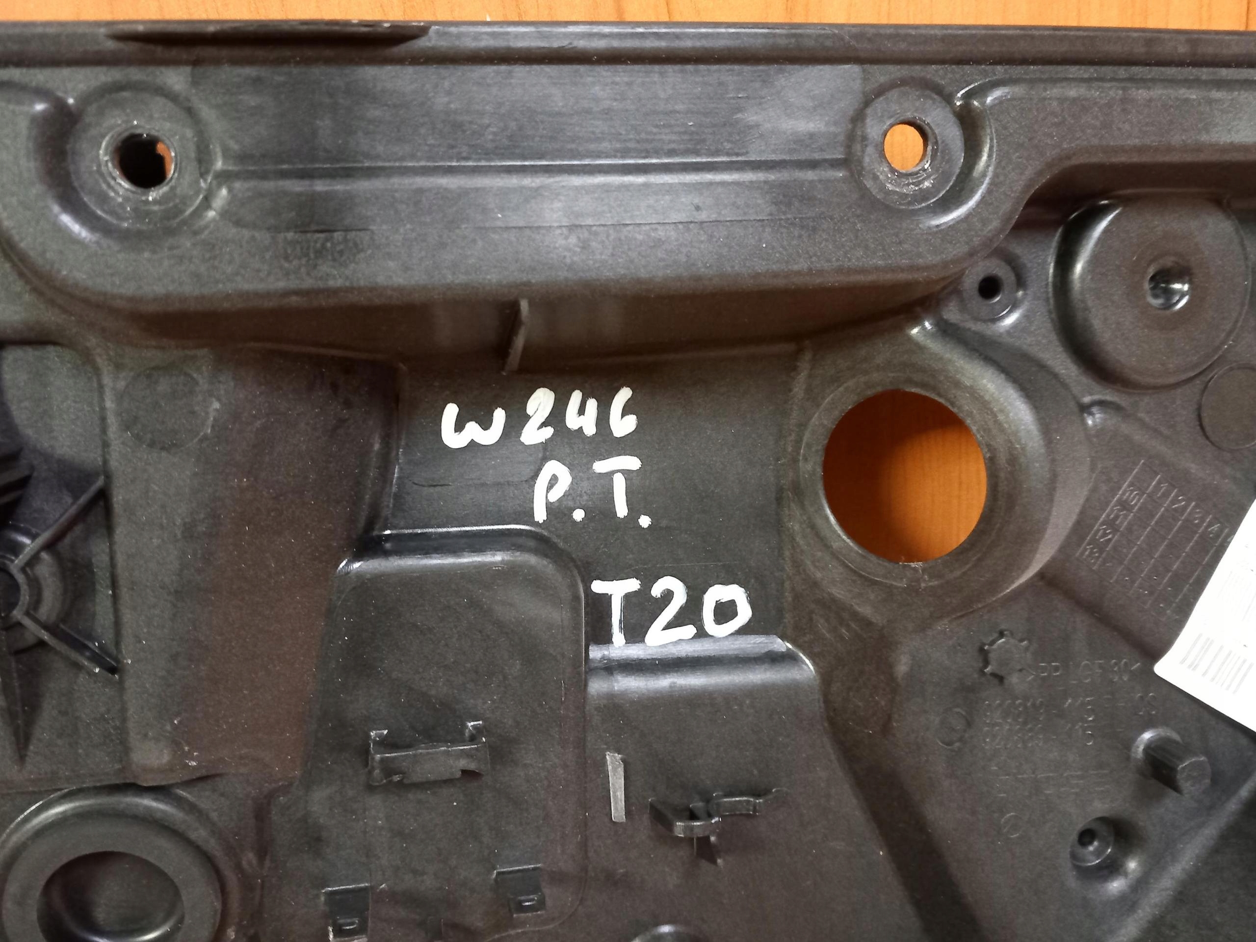 window regulator right rear part MERCEDES B-KLASA W246 A2468200100