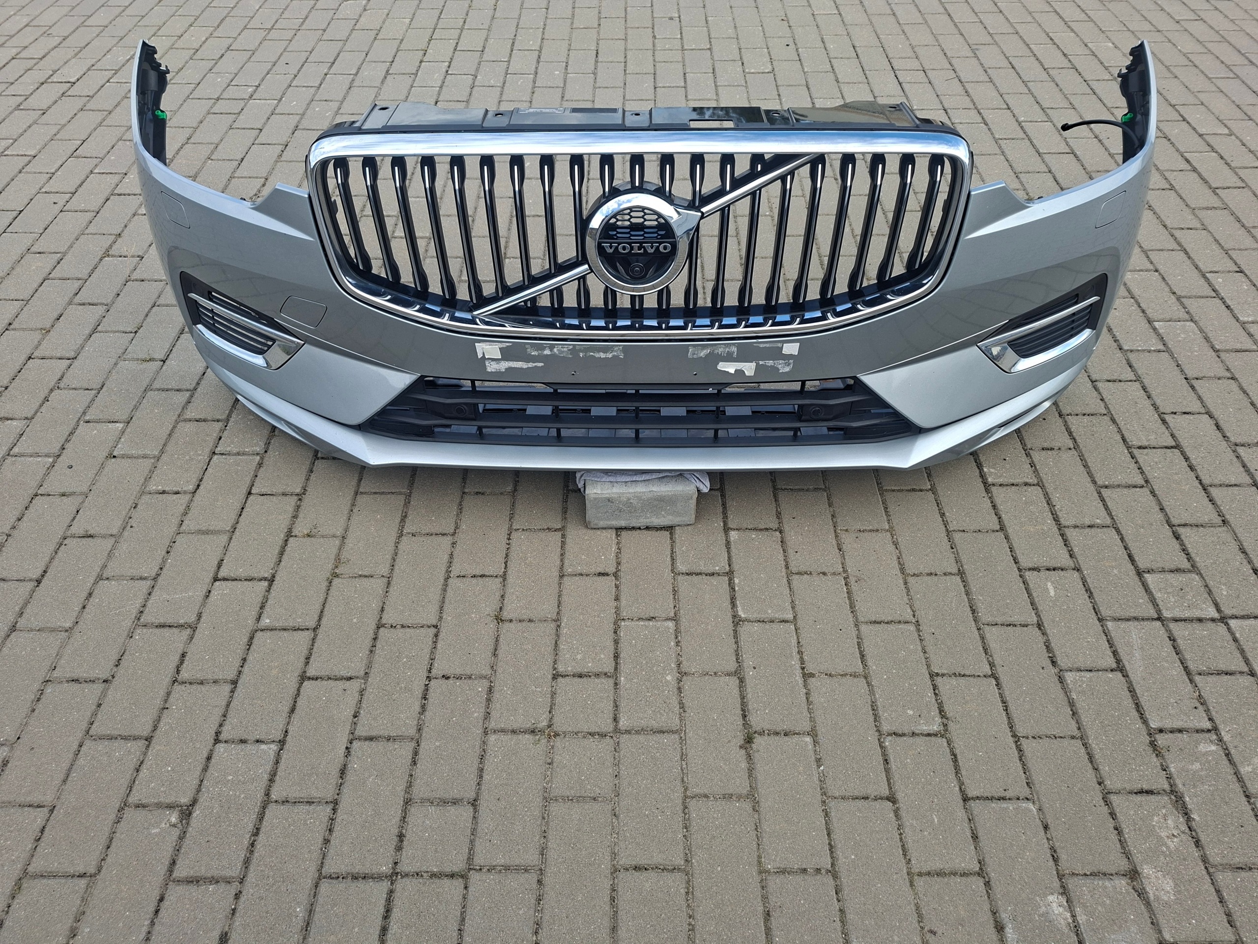 bumper front front complete PDC KAMERA VOLVO XC60 II INSCRIPTION 477-46