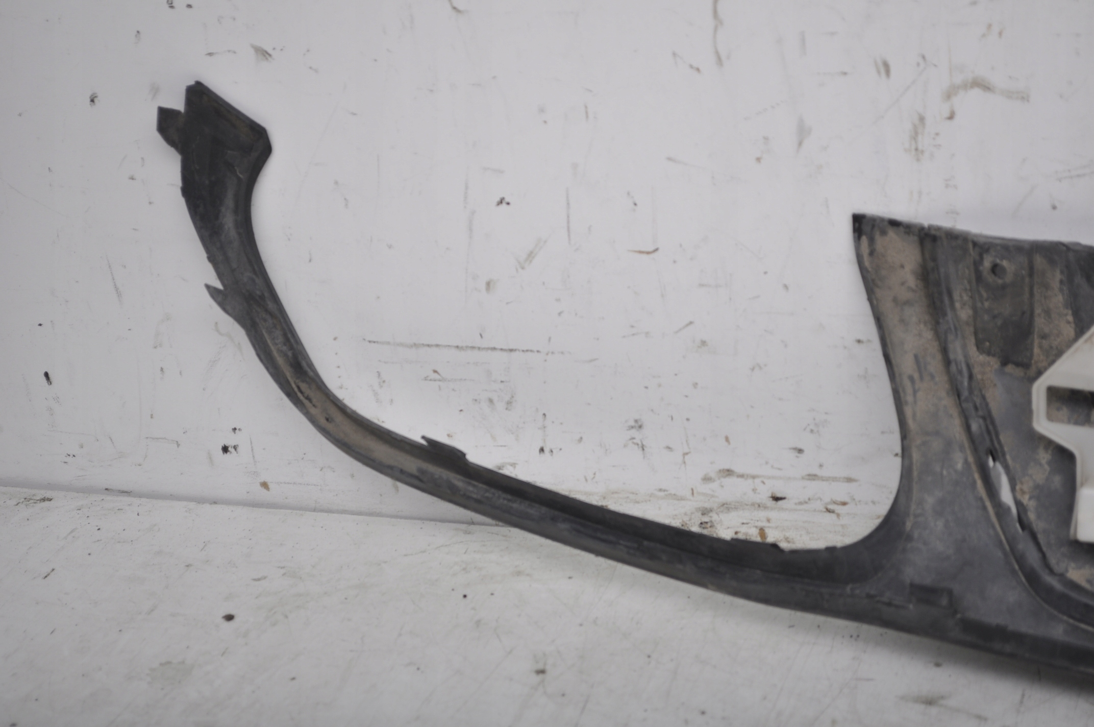 VOLVO XC40 II DOKŁADKA ZDERZAKA TYŁ 2019 SPOJLER Producent części Inny