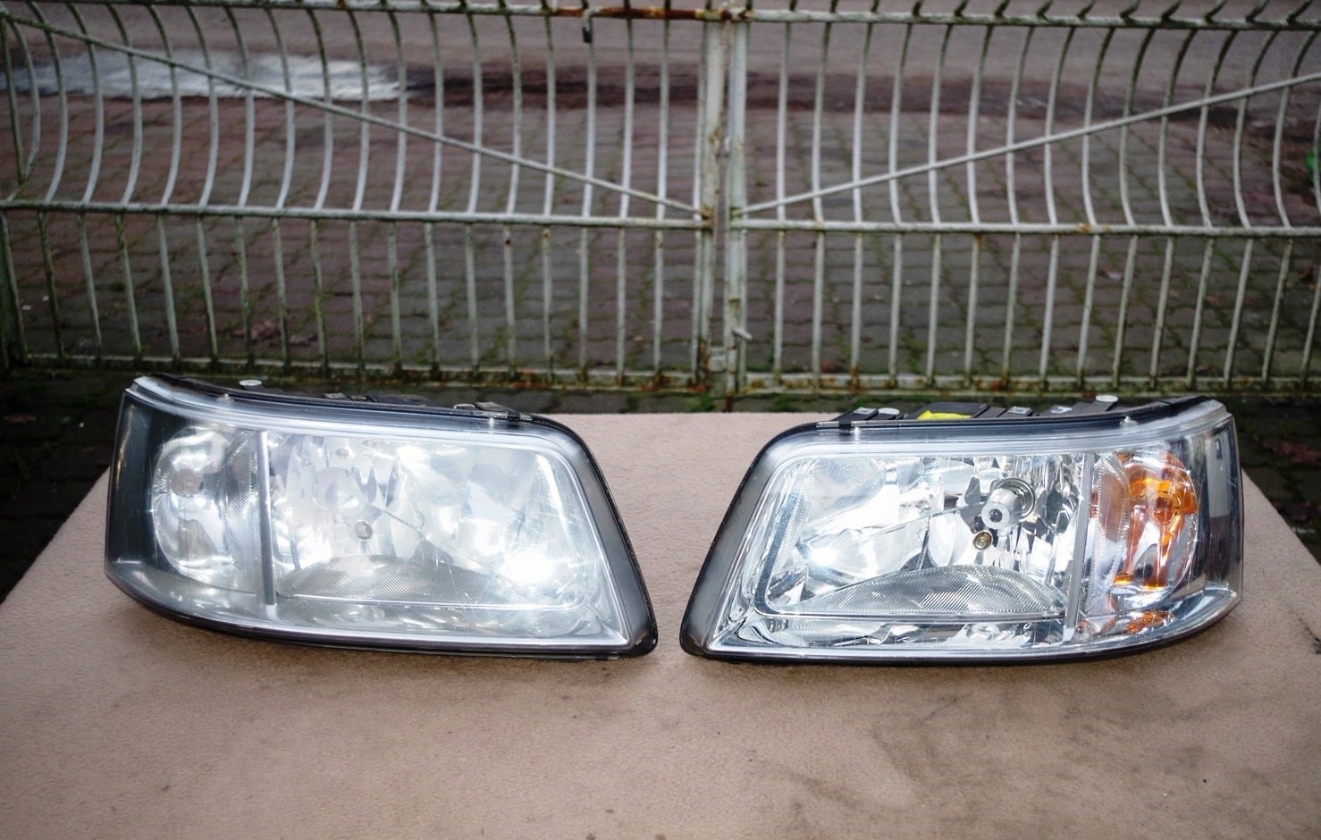 VW T5 LAMPA LEWA I PRAWA 7H1941015S 7H1941016S