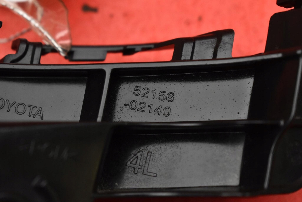 bumper bracket left rear part 52155-02140 TOYOTA COROLLA E21 KOMBI 18-25