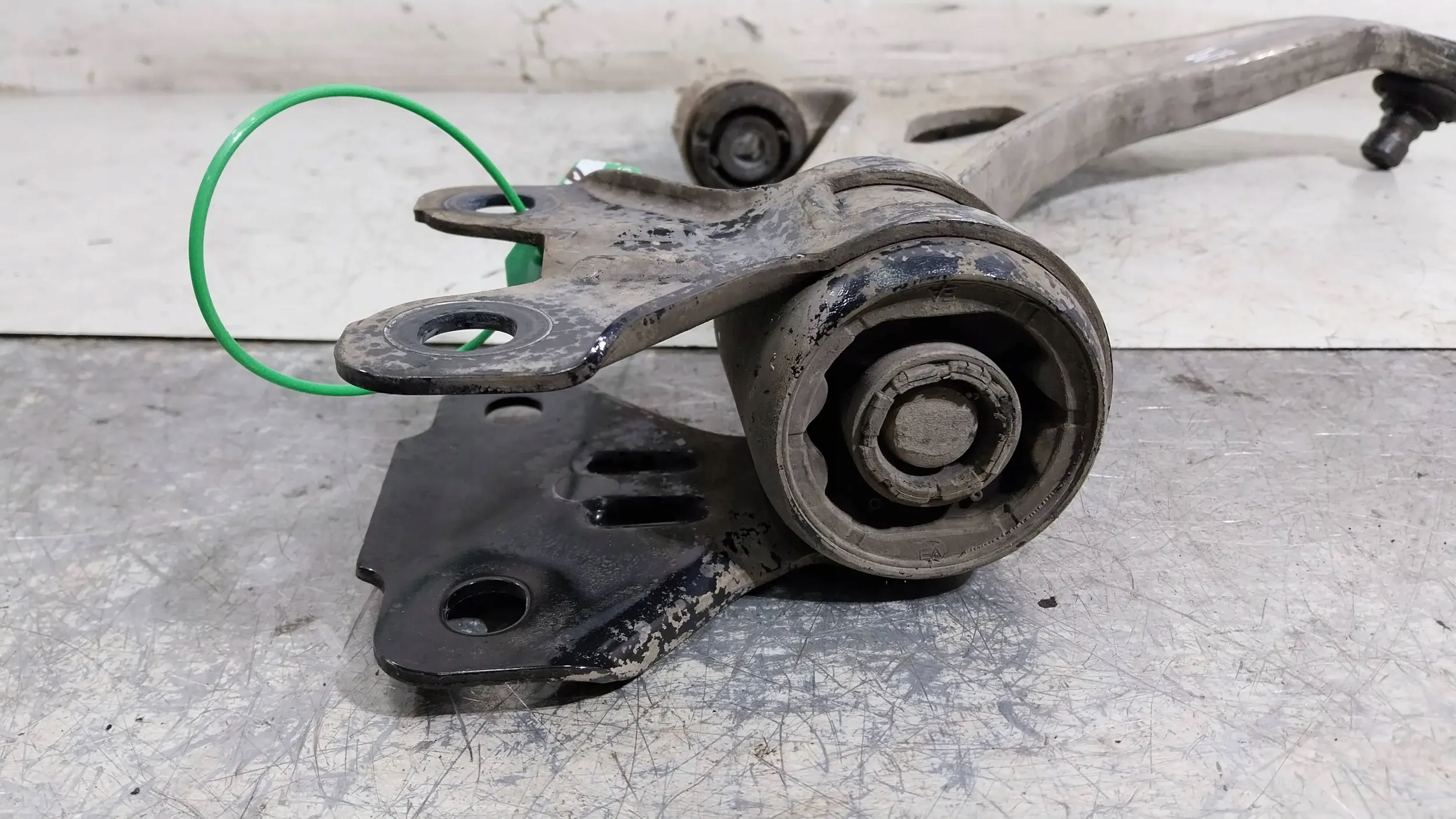 arm left front AV61-3A424-MA FORD GRAND C-MAX MK2 FOCUS MK3